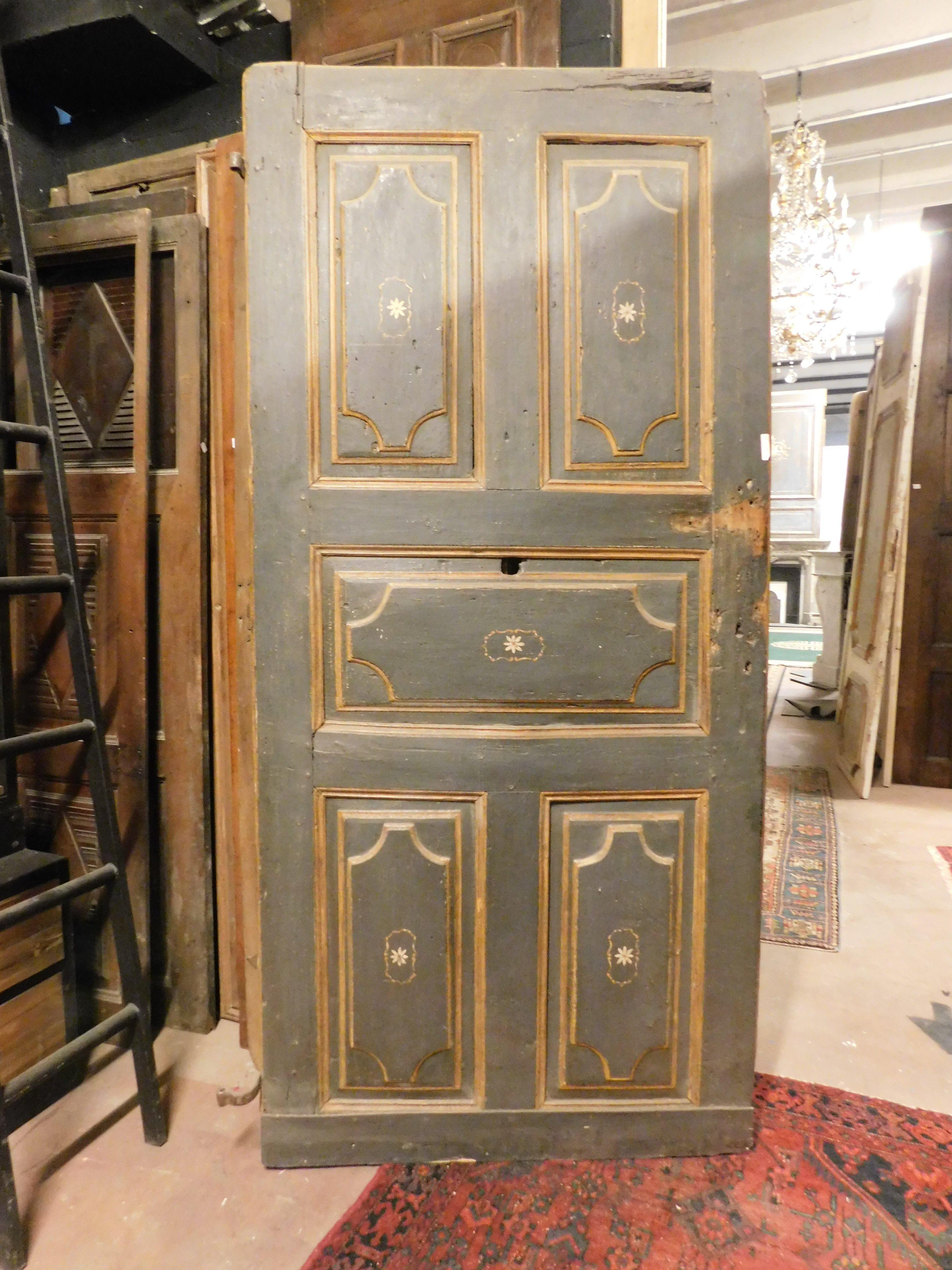 Puerta de una hoja de madera lacada y pintada, Italia Italiano en venta