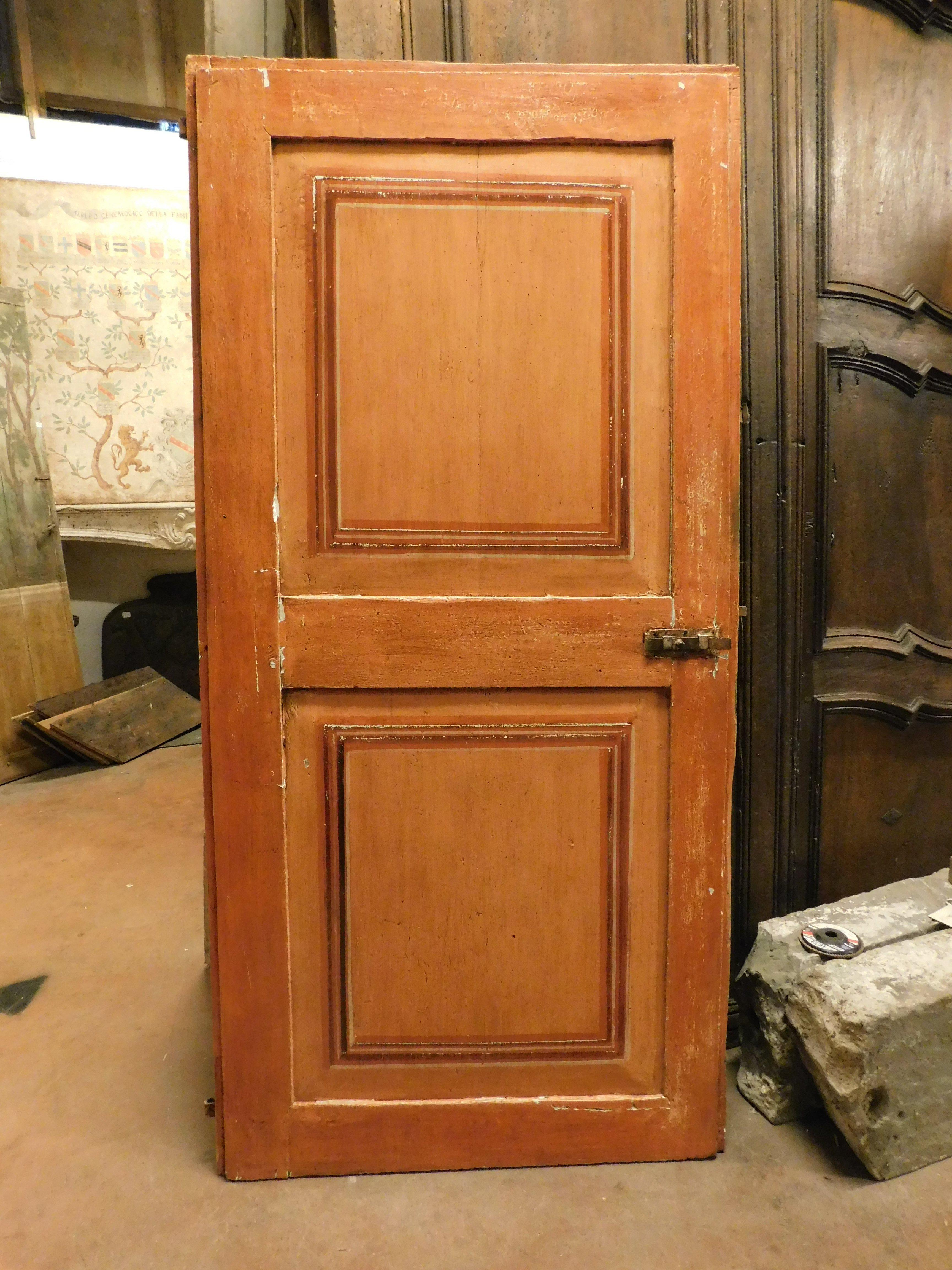 Puerta de una hoja de madera lacada naranja con cuadrados pintados, Italia siglo XIX en venta