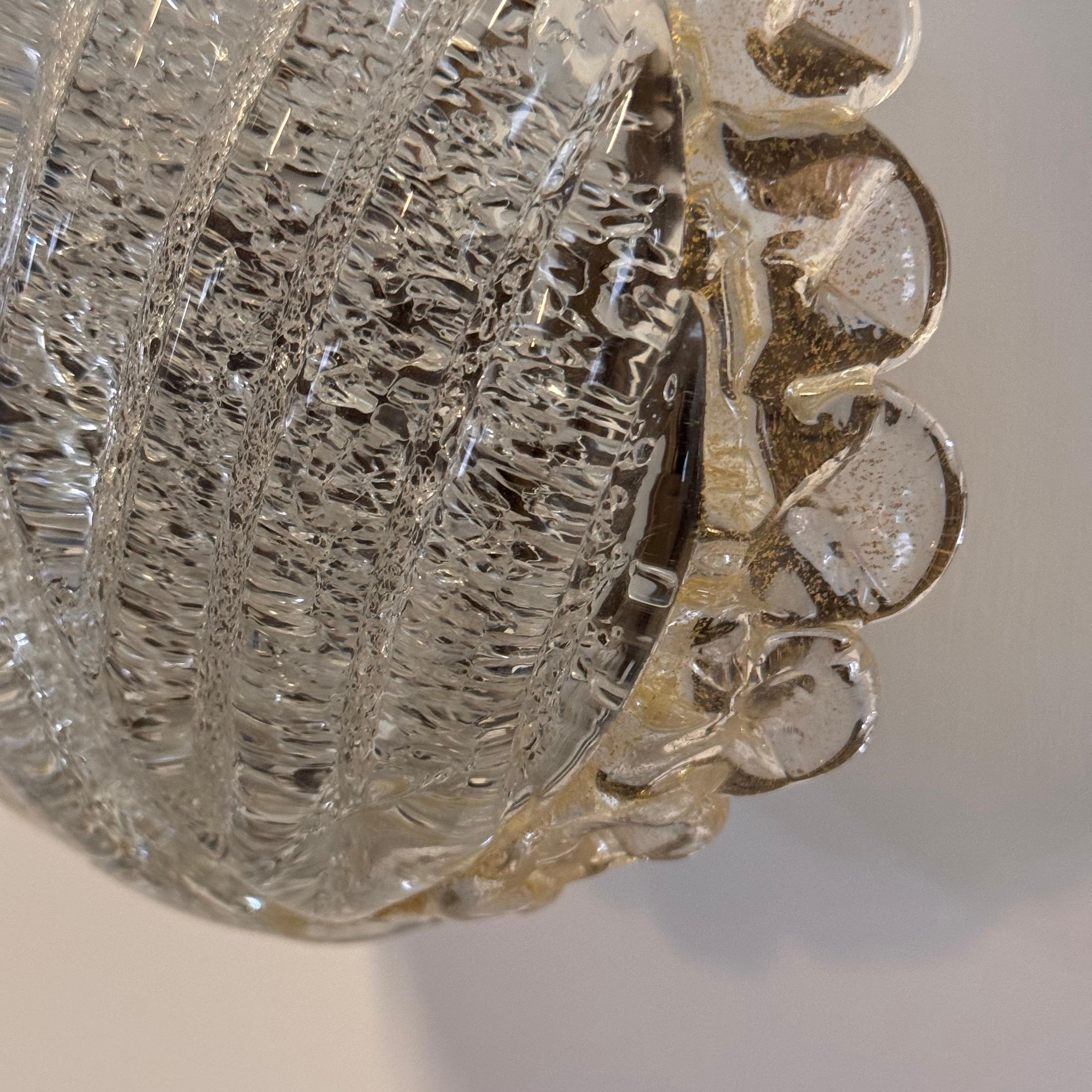 Single Leaf Sconce in Pulegoso Glass with Gold Accents by Barovier & Toso, 1950s For Sale 8