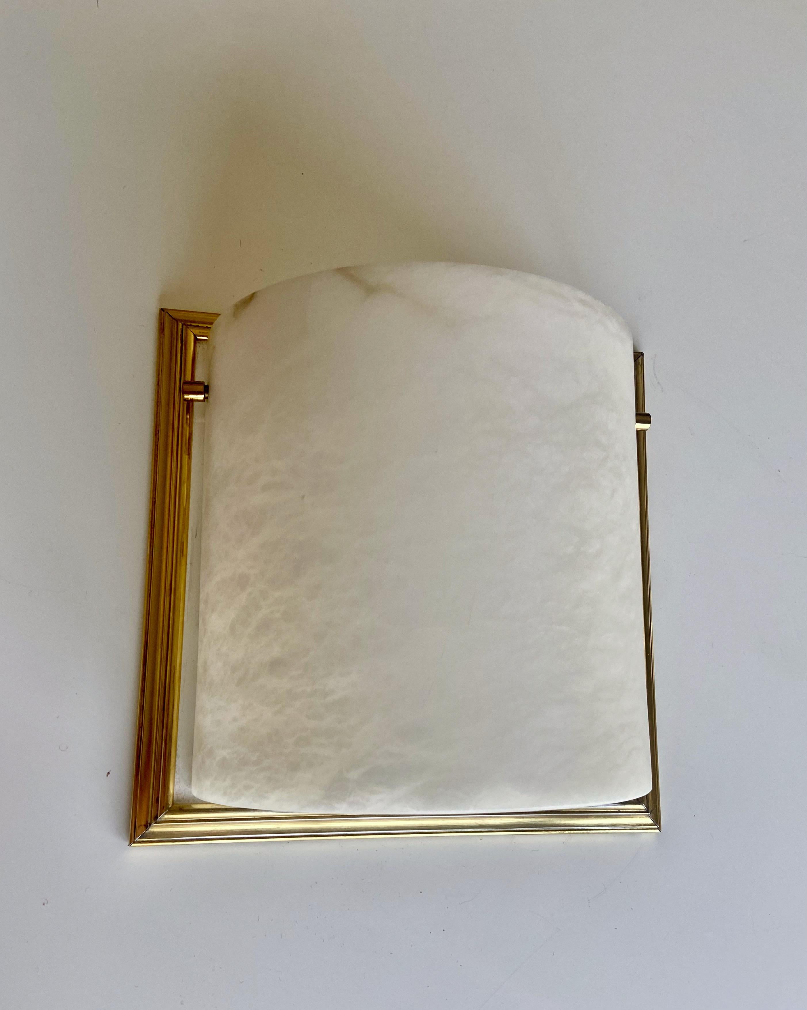 Single Lightolier Alabaster Brass Wall Sconce For Sale 4