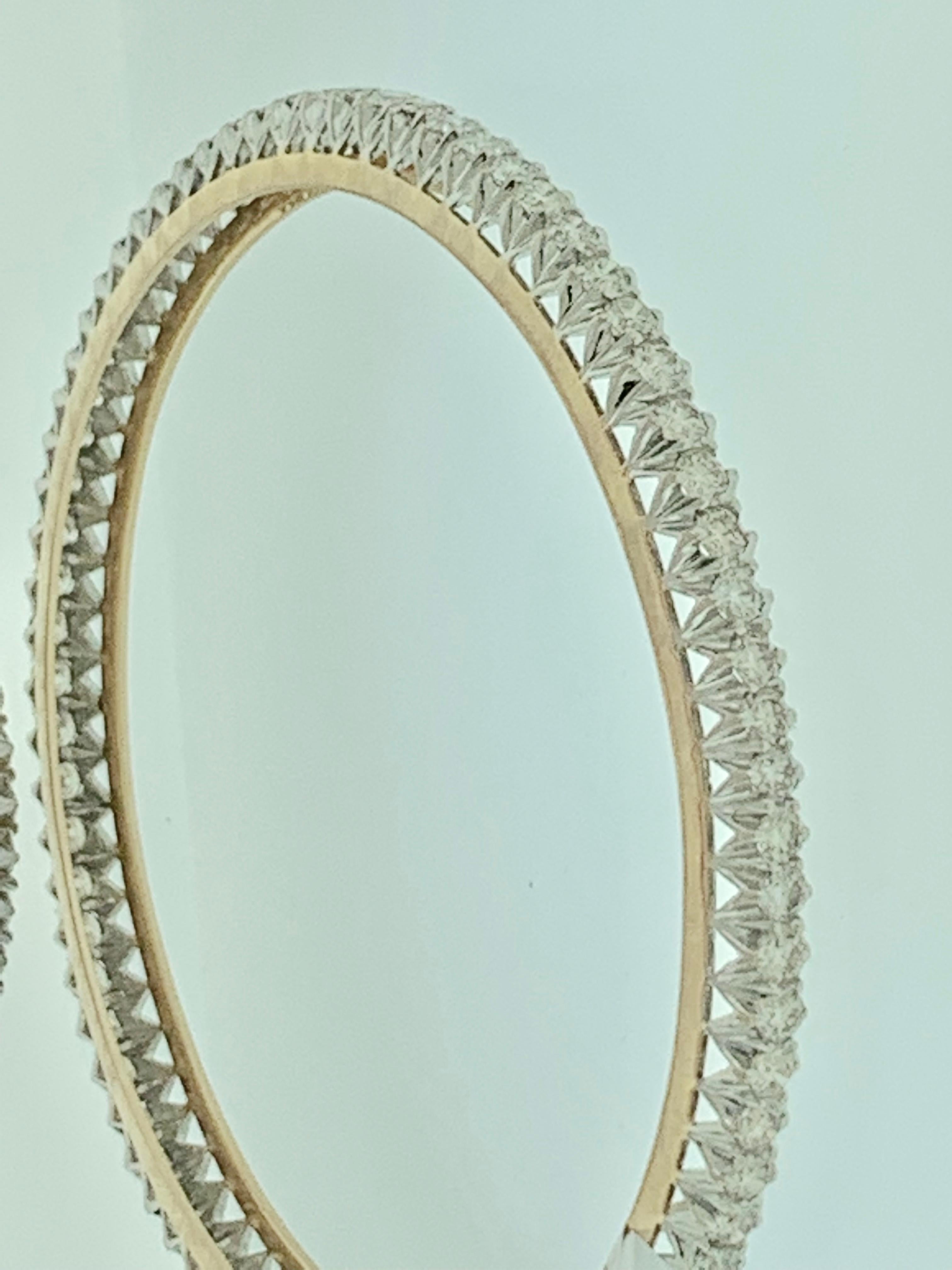 Single Line 11.25 Carat Contemporary Diamond Bangle Pair in 18 Karat Yellow Gold For Sale 6