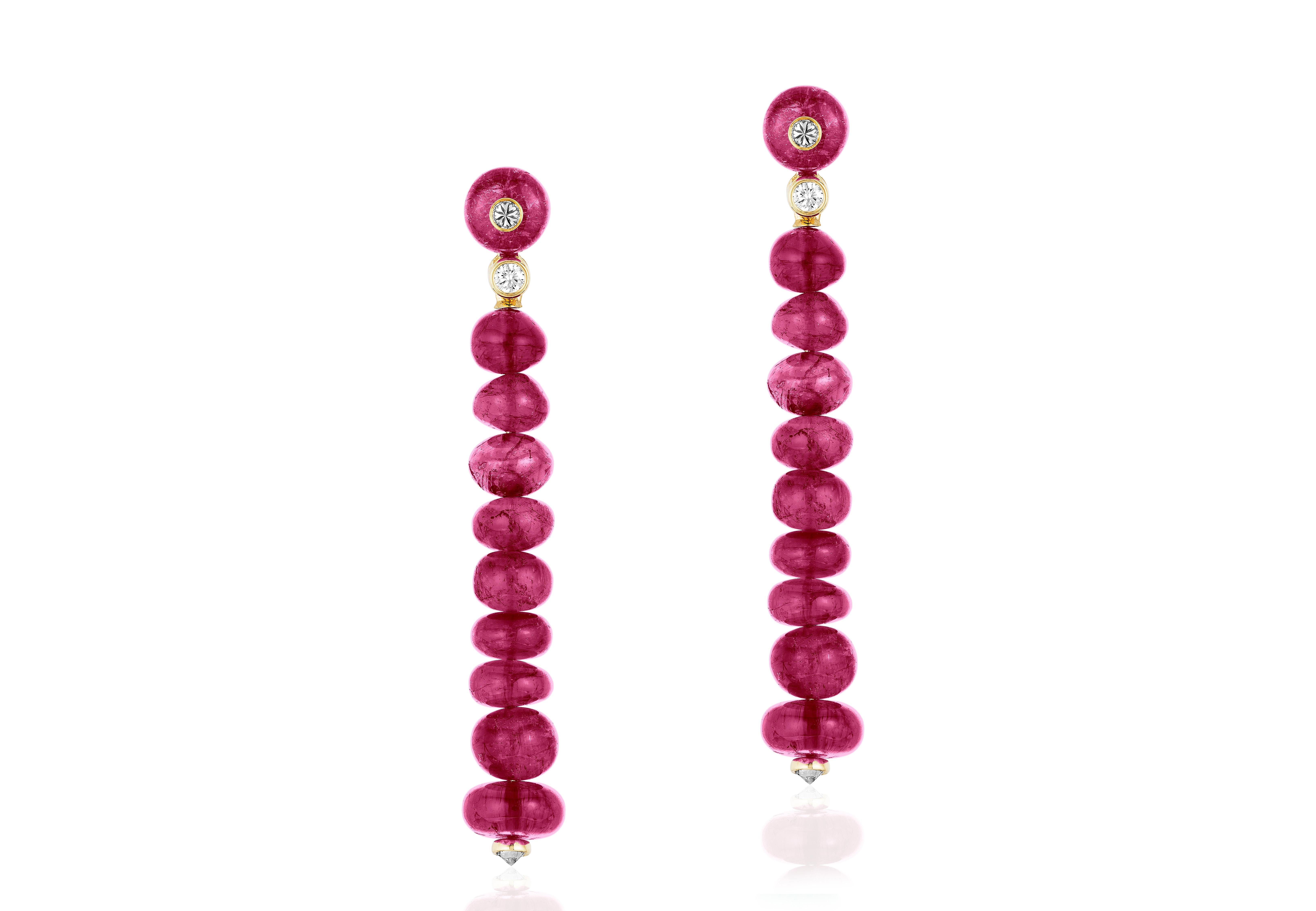Single Line Rubelite Beads Long Earring with Diamonds in 18K Yellow Gold, from 'G-One' Collection

Gemstone Weight: Rubelite- 16.70 Carats

 Diamond: G-H / VS, Approx Wt: 0.30 Carats