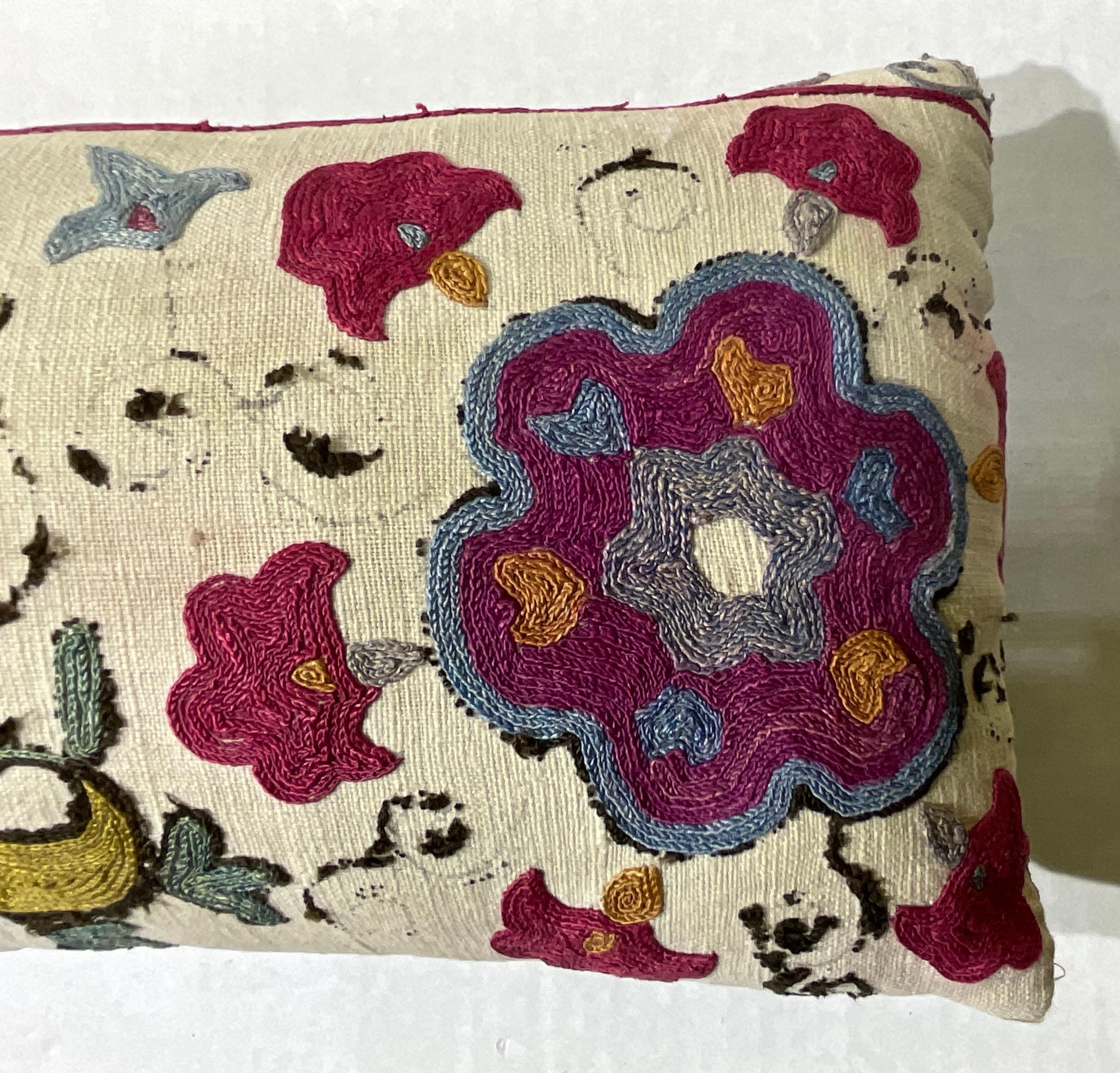 Single Long Antique Silk Embroidery Suzani Pillow In Good Condition For Sale In Delray Beach, FL