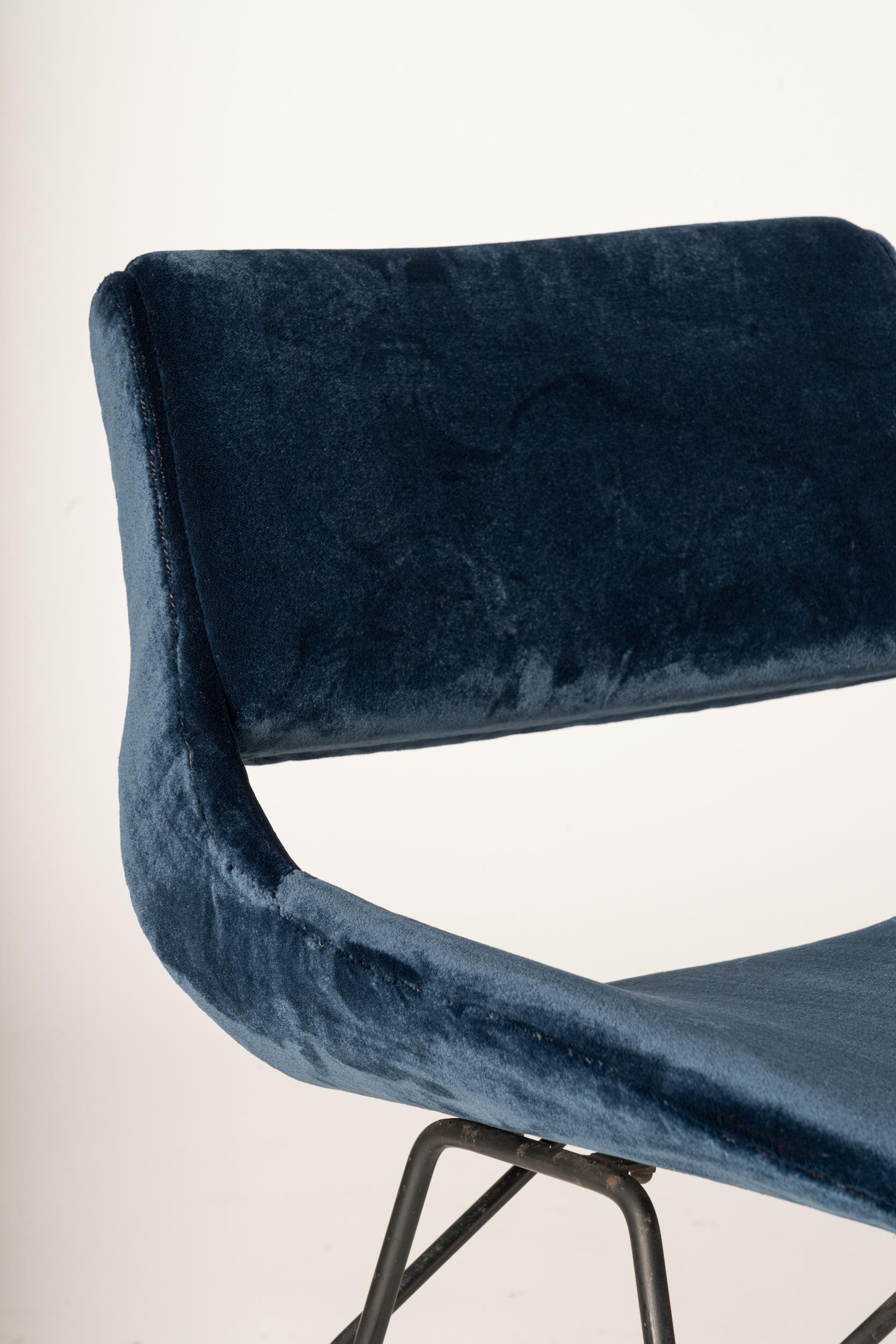 Single Louis Paolozzi Chair for ZOL Blue Velvet Upholstery, France, 1960's For Sale 2