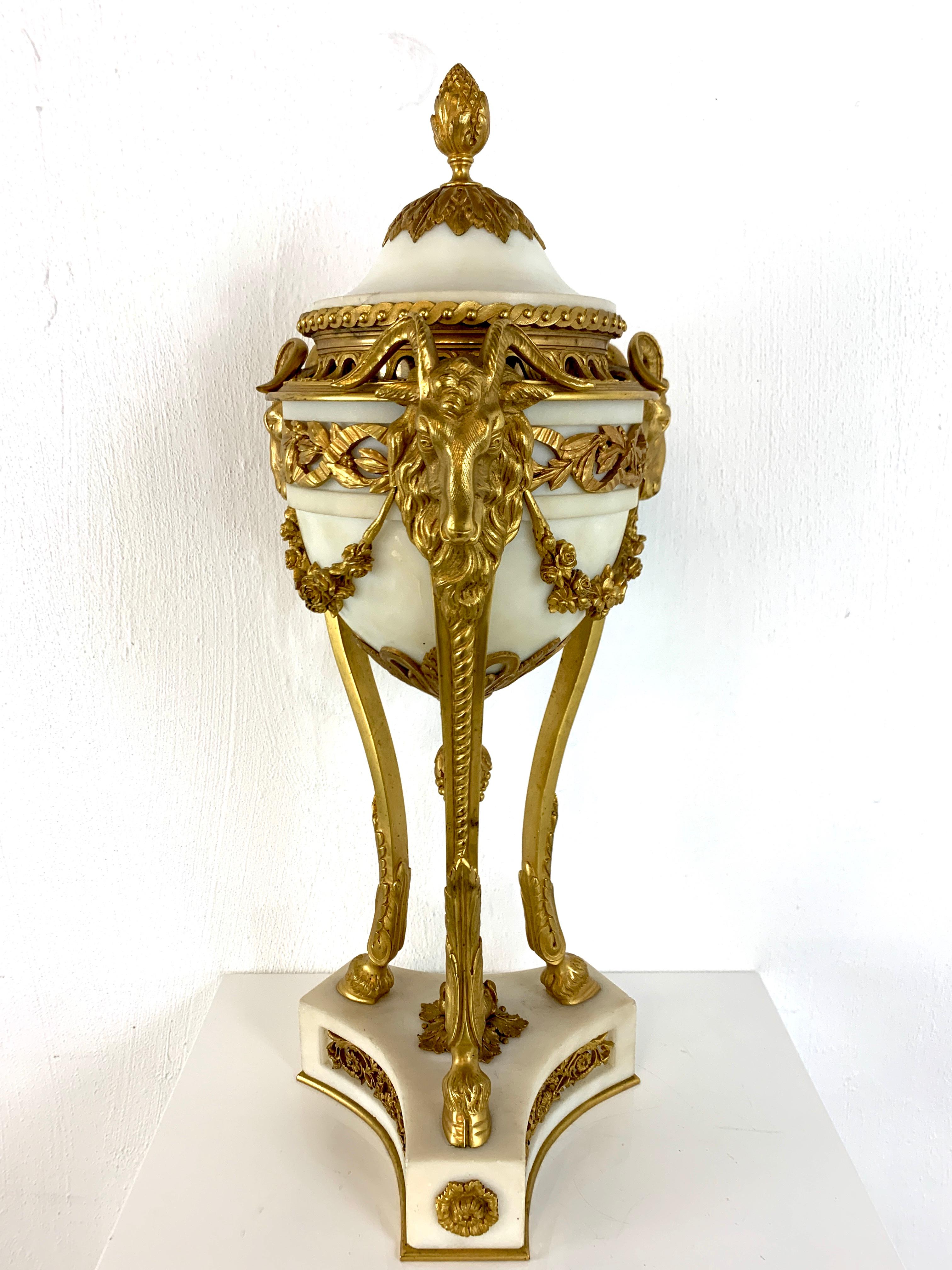 Single Louis XVI Style Ormolu and Marble Neoclassical Cassolette/Urn For Sale 8