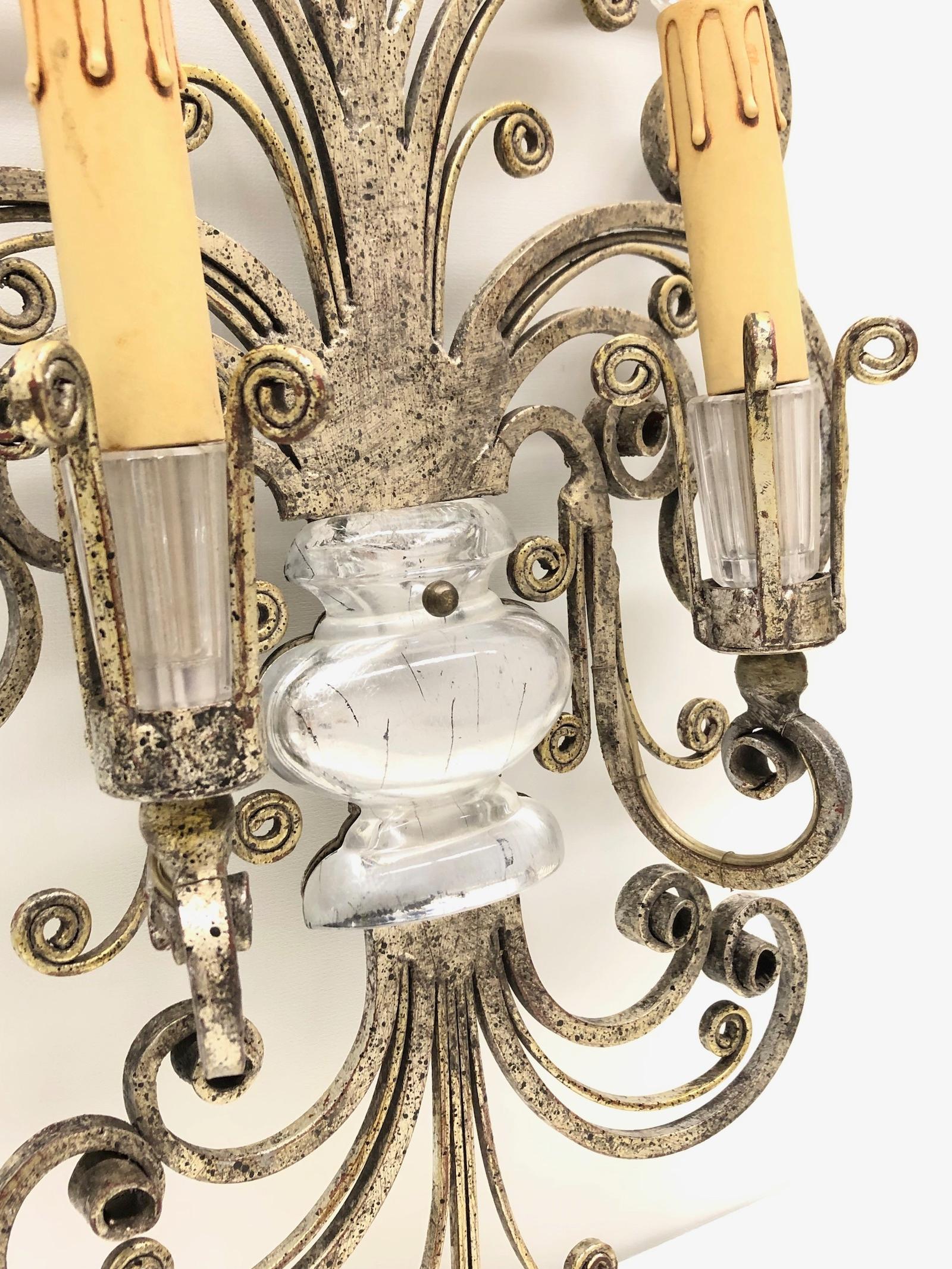 Einzelner monumentaler italienischer Kristall-Wandleuchter mit Blumenmotiv von Banci Florence (Metall) im Angebot