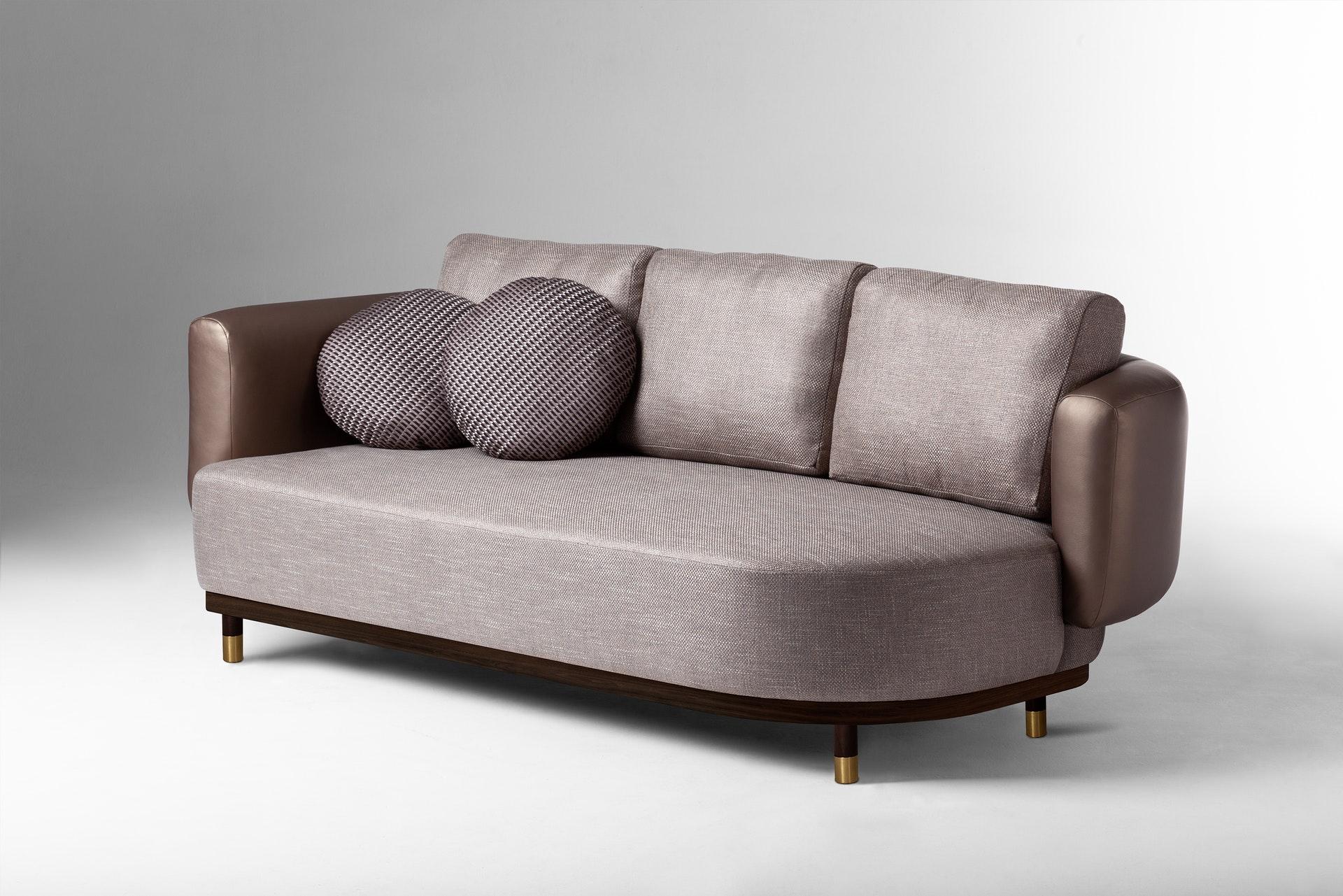 Contemporary Single Man Couch 200 by Dooq For Sale