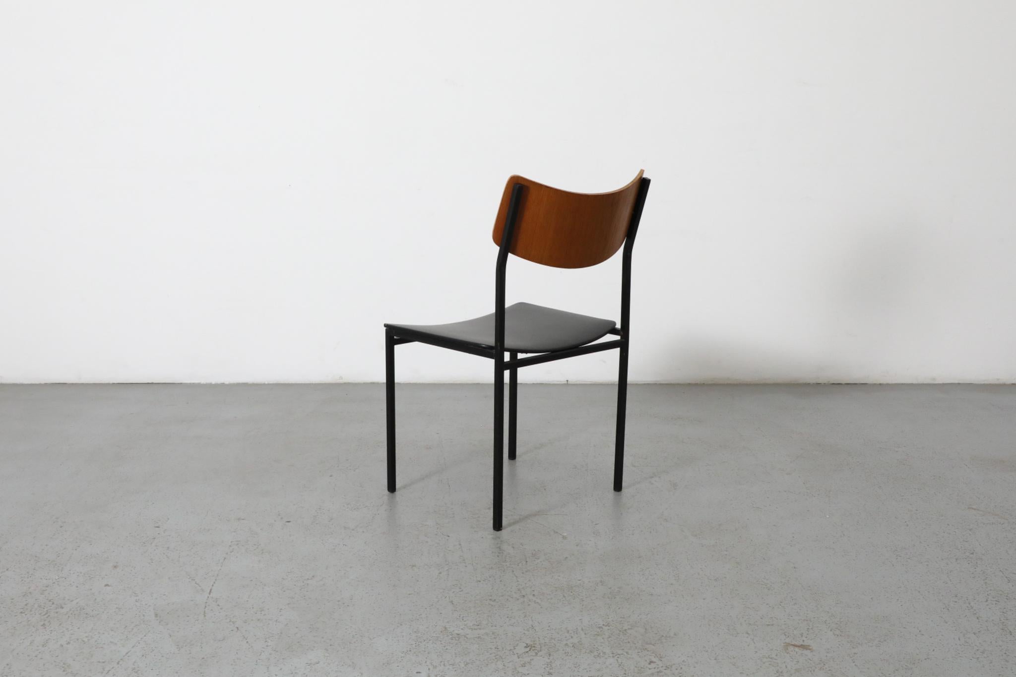 Émaillé Chaise d'appoint unique de style Martin Visser en teck et Skai avec cadre en métal émaillé en vente