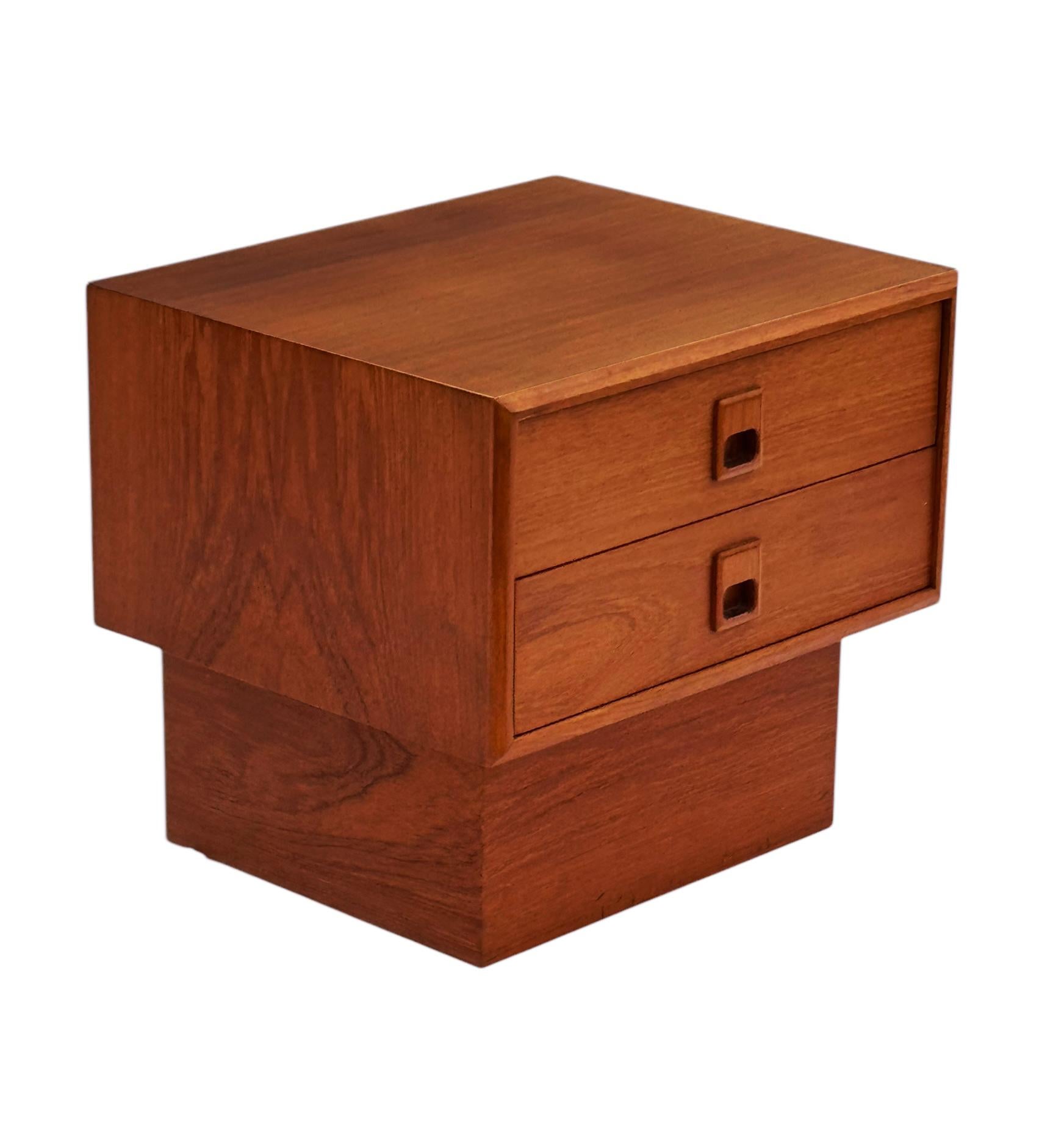 Scandinavian Modern Single Mid Century Danish Modern Nightstand, Side Table or Cabinet in Teak