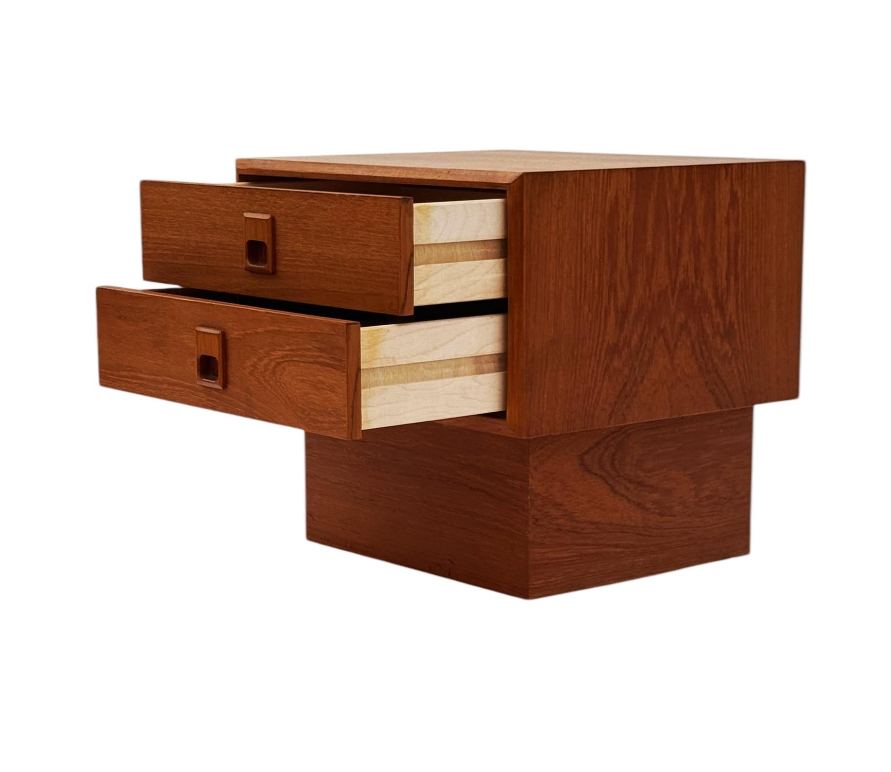 Late 20th Century Single Mid Century Danish Modern Nightstand, Side Table or Cabinet in Teak