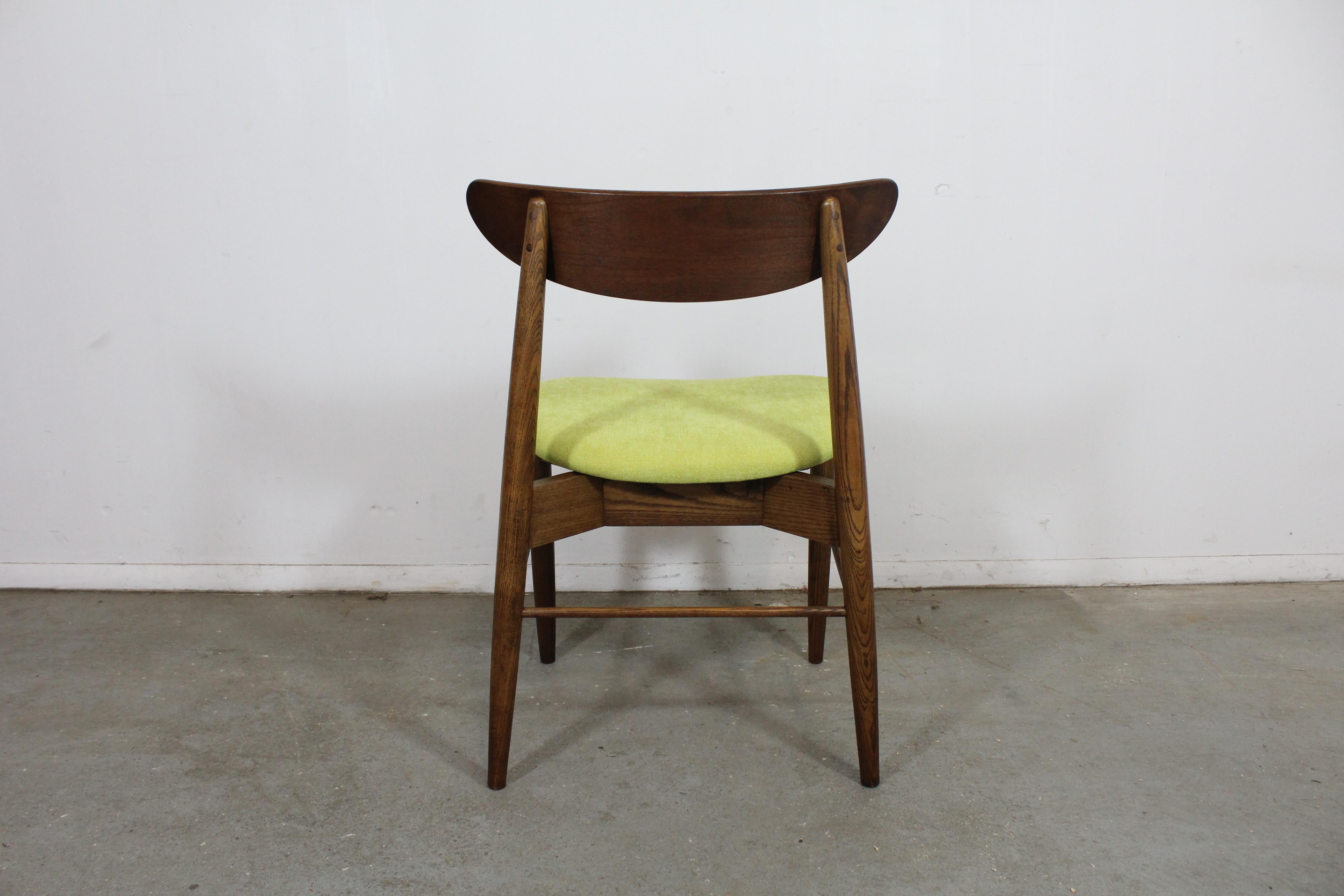 Single Mid-Century Modern H Paul Browning Shell Back Dining Chair In Good Condition For Sale In Wilmington, DE