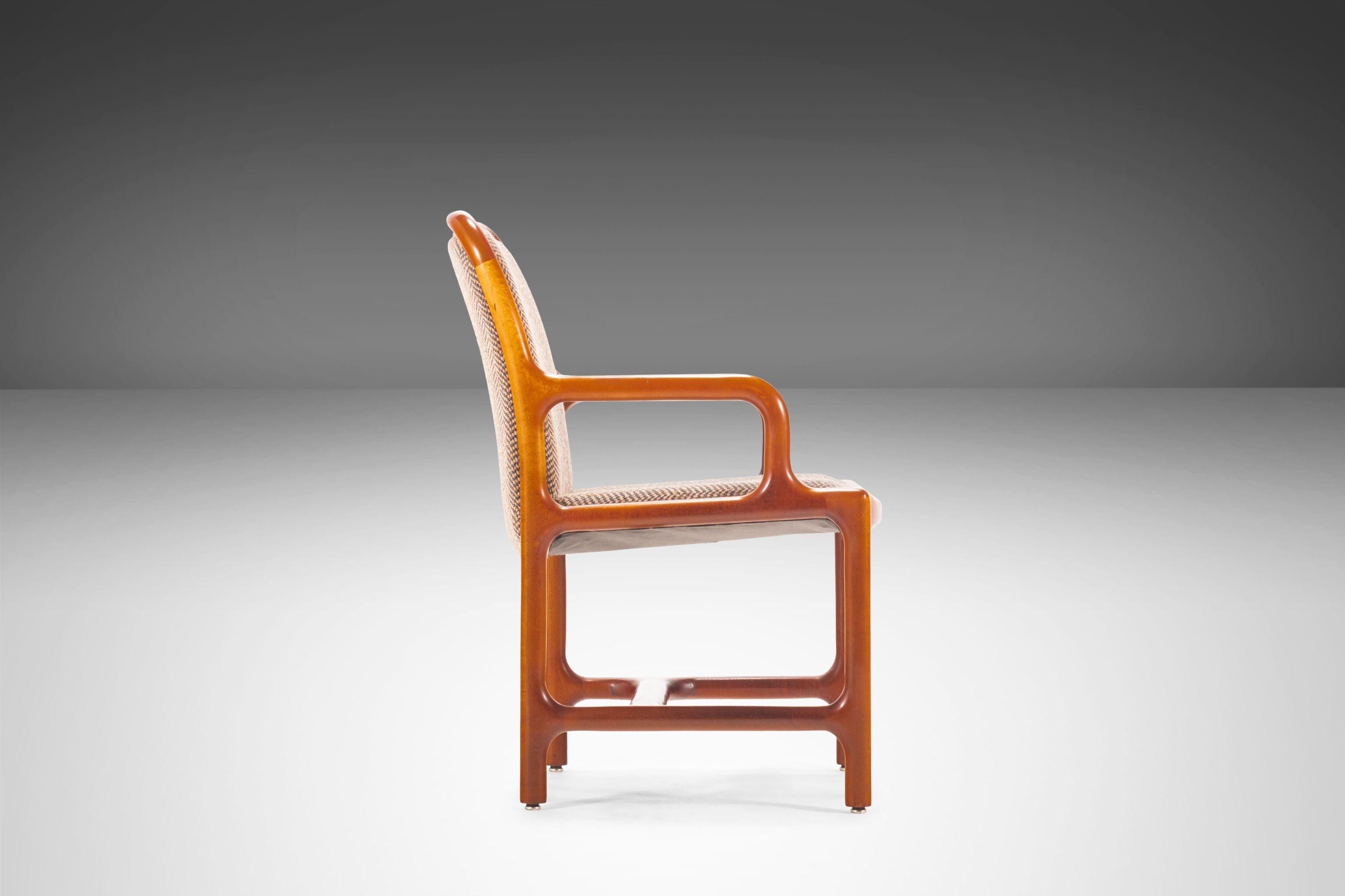 Silla Pretzel Individual Moderna de Mitad de Siglo en Roble y Tweed Original (3 Disponibles) Moderno de mediados de siglo en venta