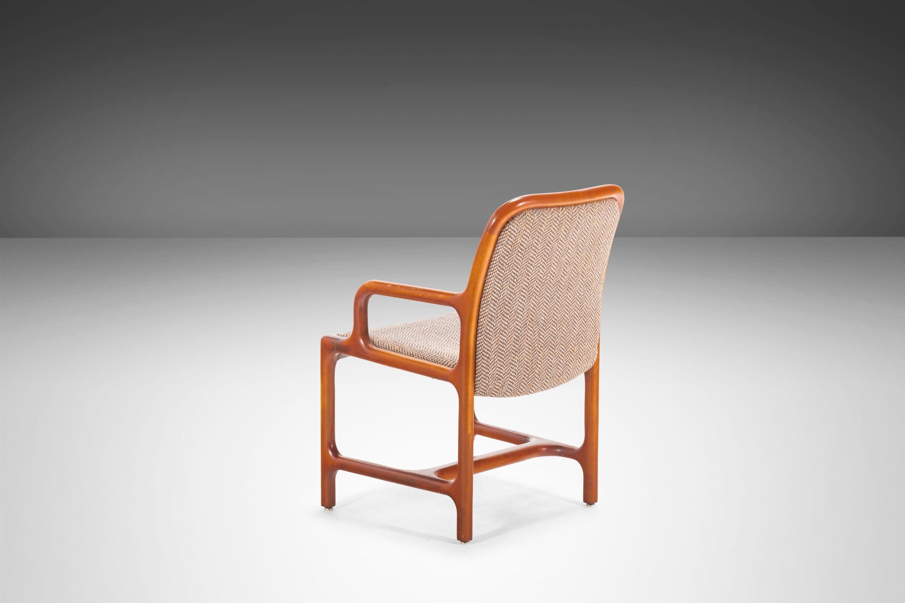 Silla Pretzel Individual Moderna de Mitad de Siglo en Roble y Tweed Original (3 Disponibles) Estadounidense en venta