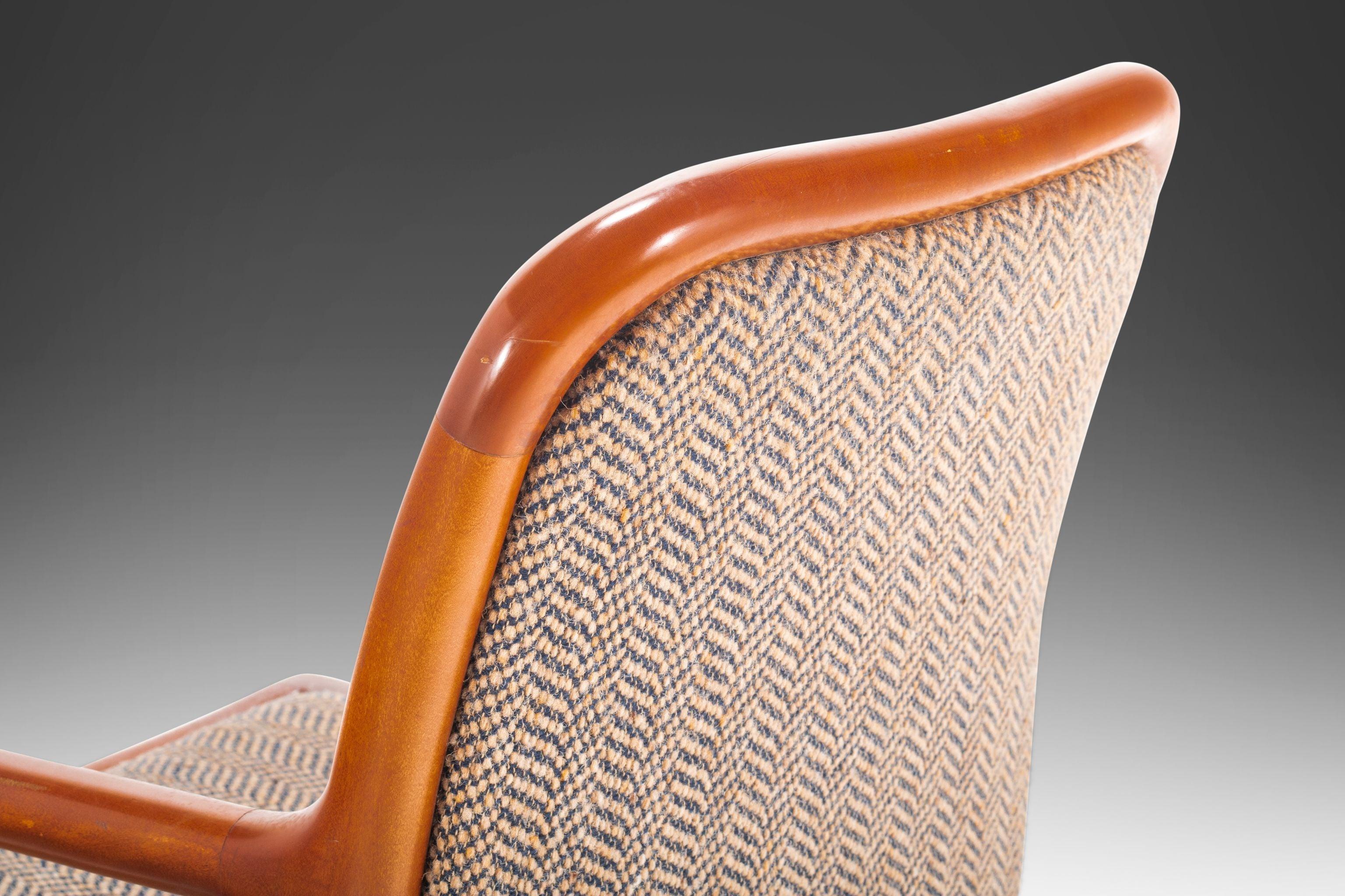 Silla Pretzel Individual Moderna de Mitad de Siglo en Roble y Tweed Original (3 Disponibles) en venta 2