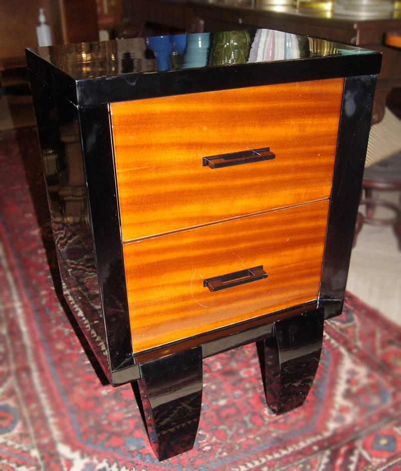 Single Midcentury Nightstand In Good Condition For Sale In New York, NY