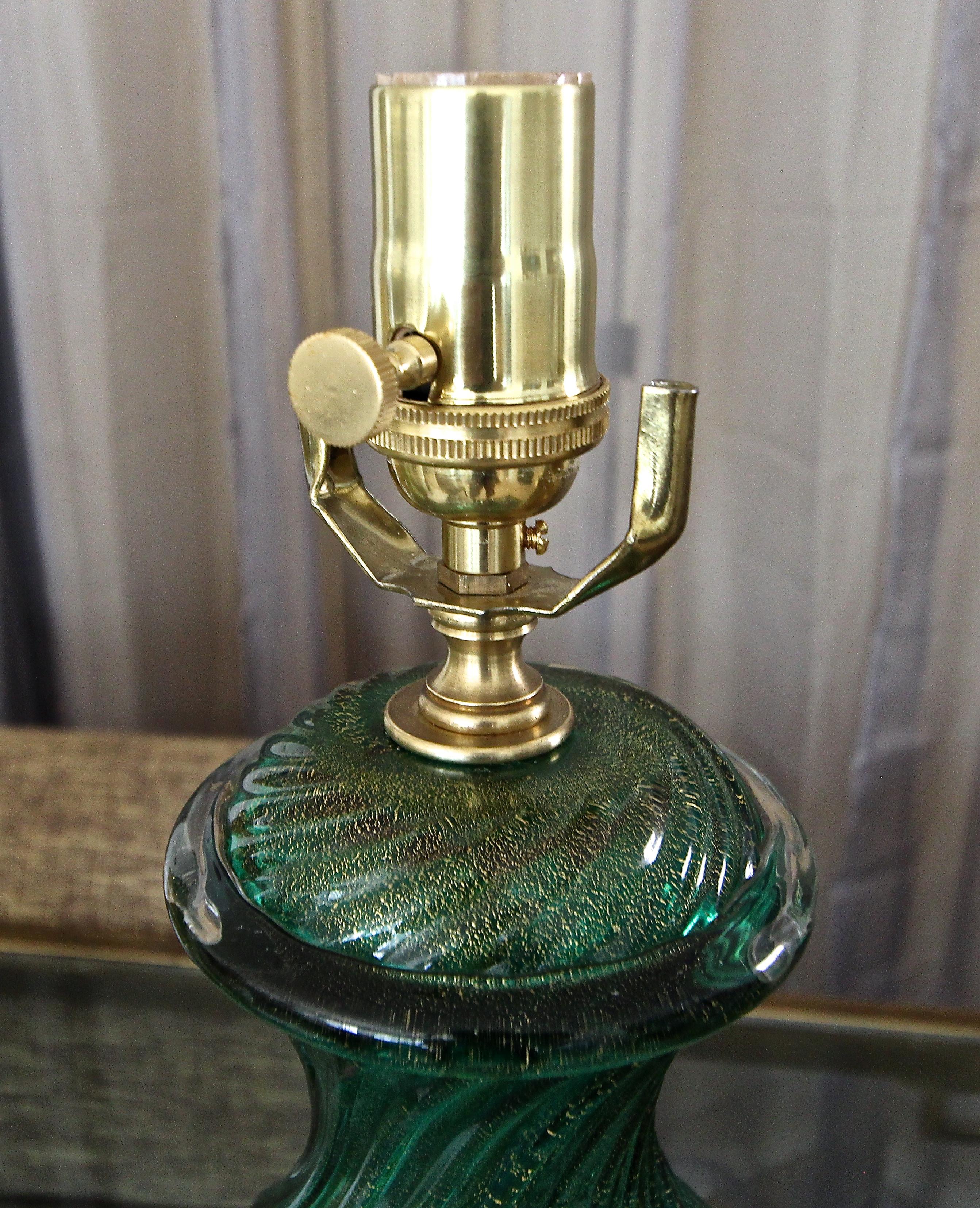 Single Murano Barovier Emerald Green and Gold Glass Table Lamp For Sale 3