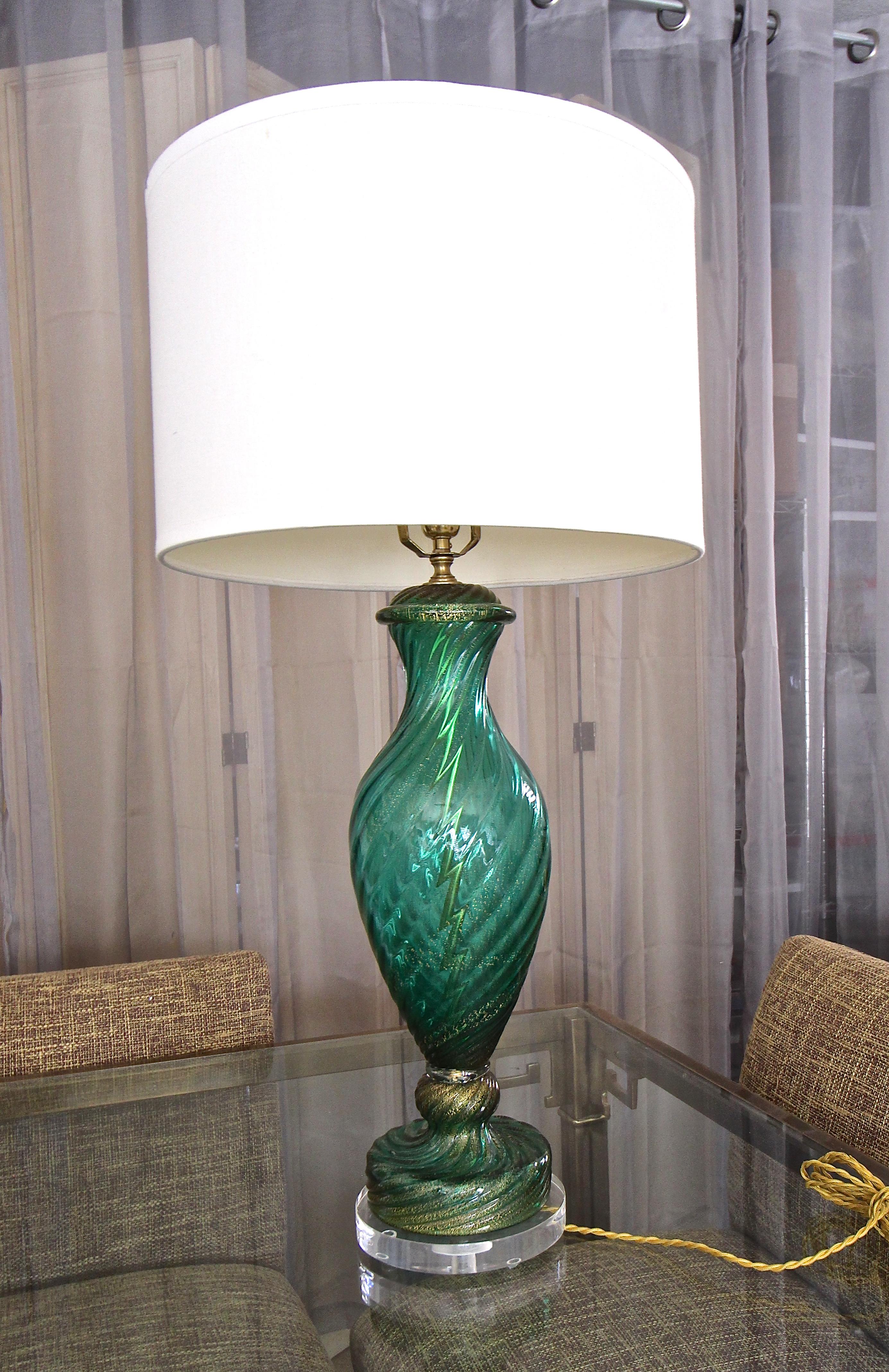 Single Murano Barovier Emerald Green and Gold Glass Table Lamp For Sale 7