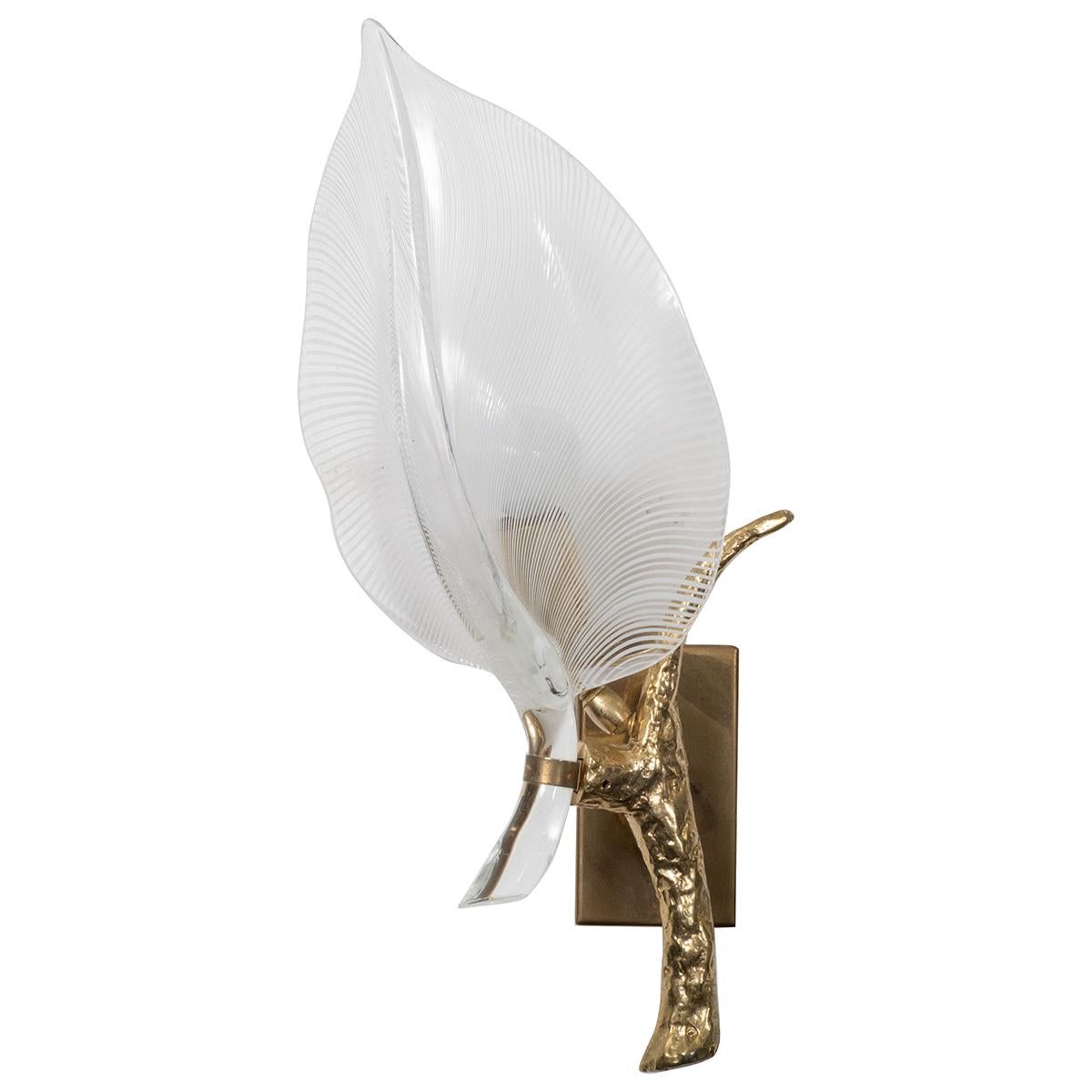 Single Murano glass leaf sconce featuring a detailed cast bronze branch frame.