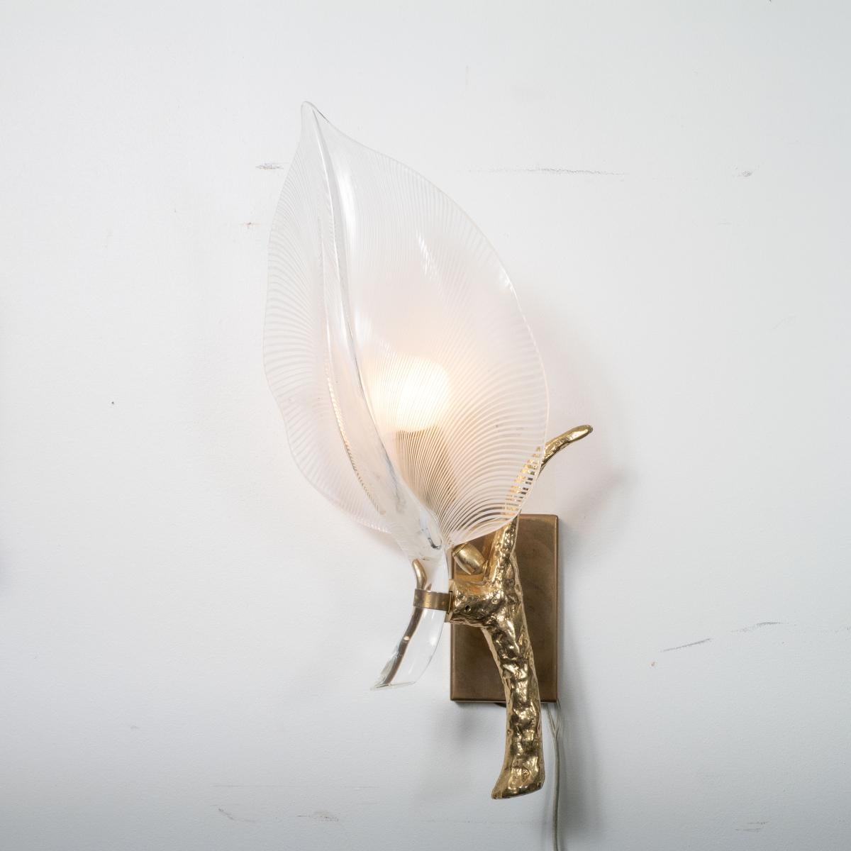 Single Murano glass leaf sconce In Good Condition For Sale In Tarrytown, NY