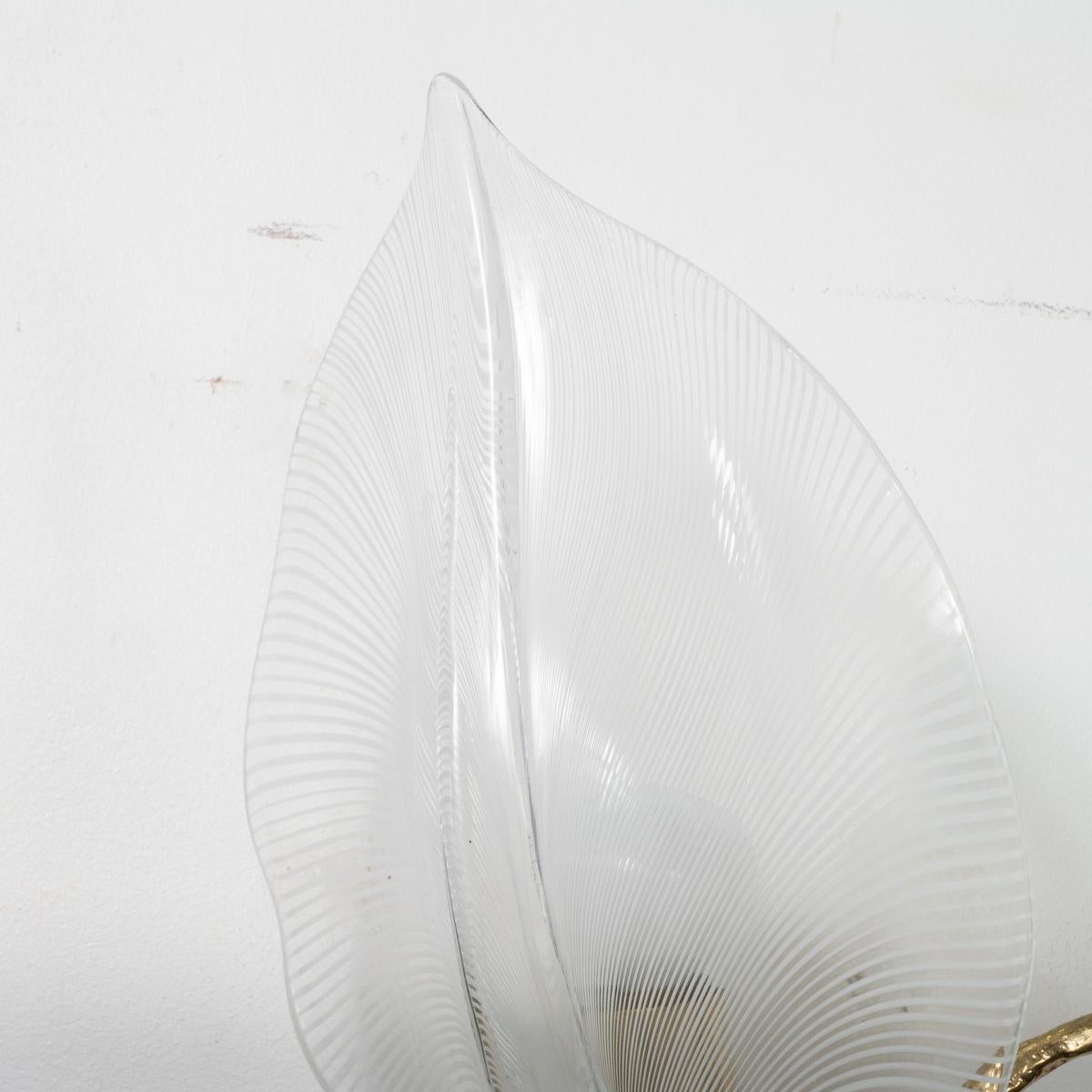 Milieu du XXe siècle Applique simple à feuilles en verre de Murano en vente