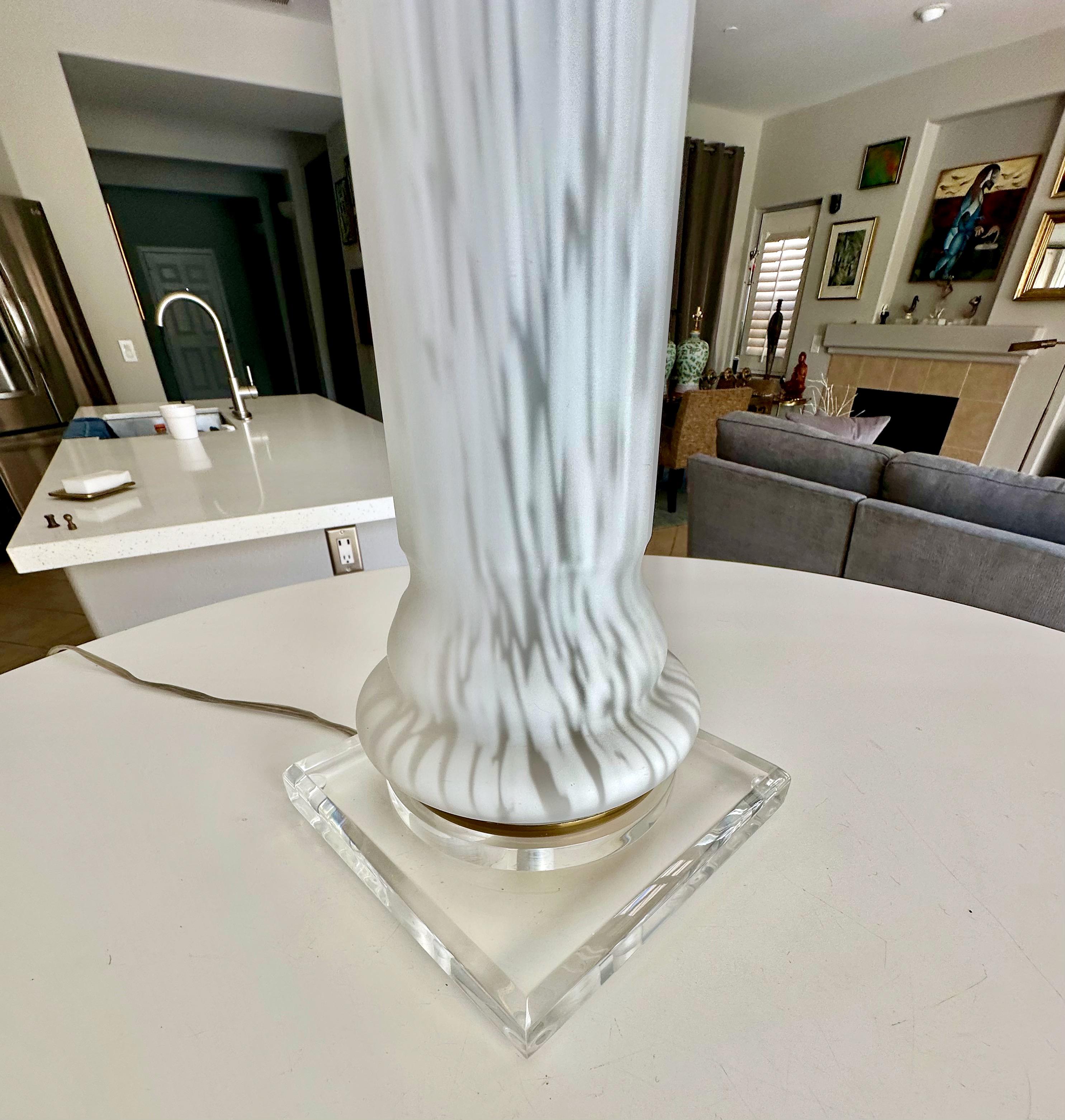 Single Murano Mazzega Splatter White & Clear Table Lamp For Sale 6