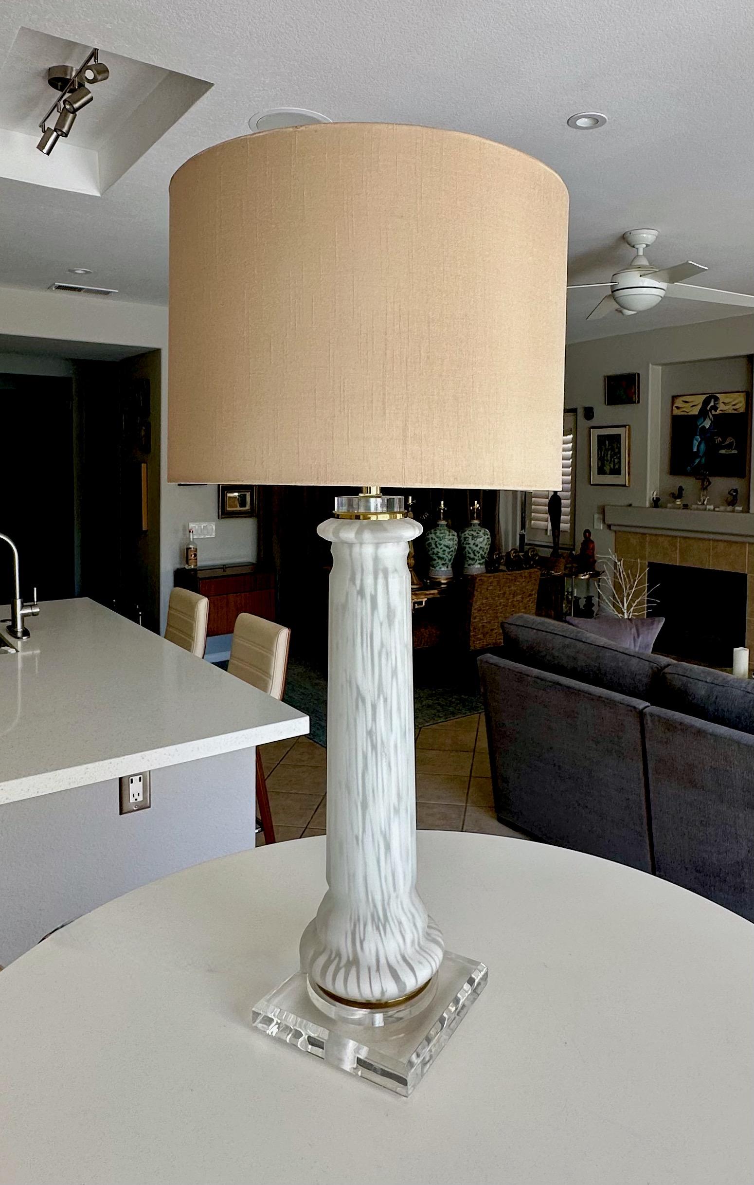 Single Murano Mazzega Splatter White & Clear Table Lamp For Sale 8