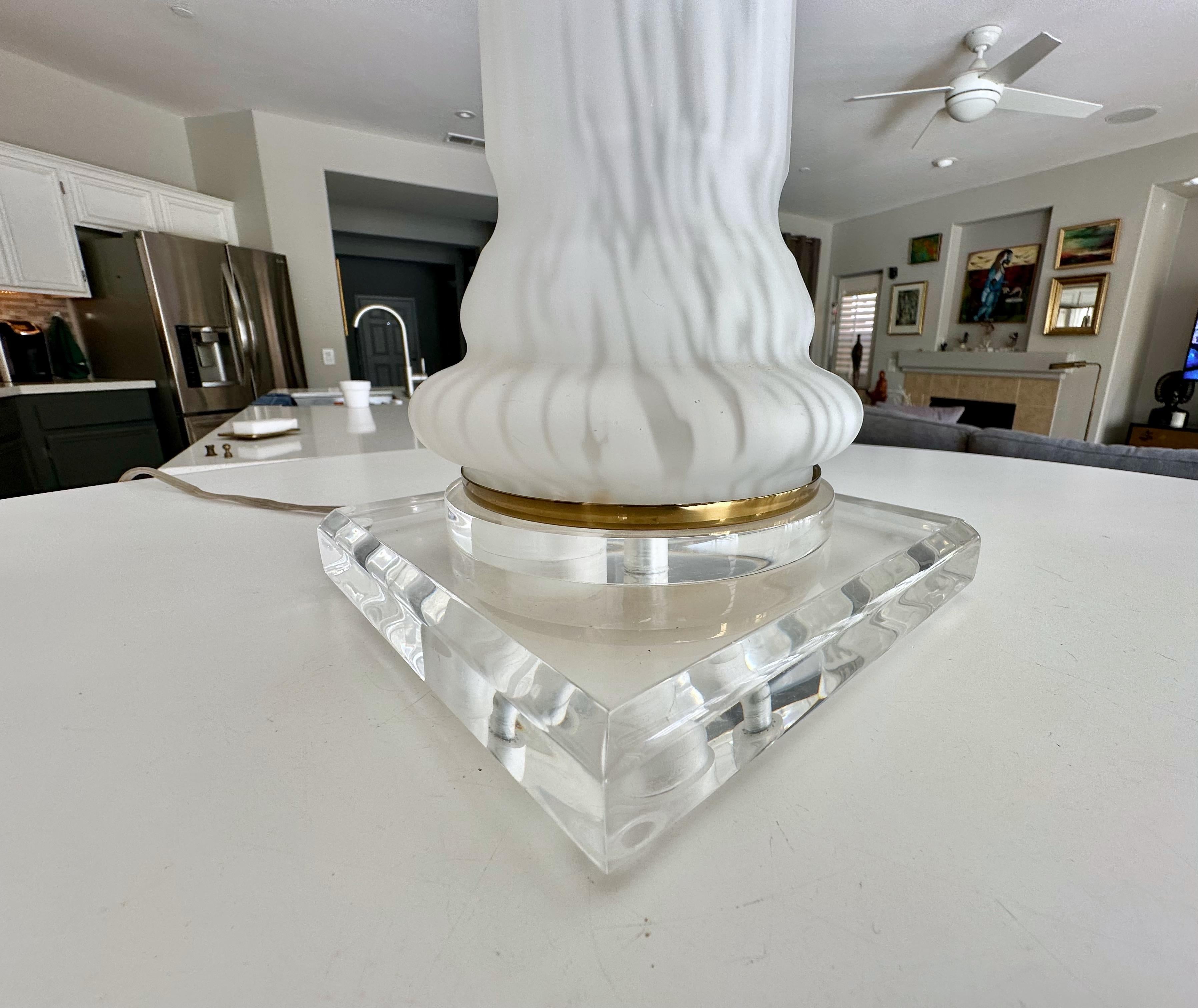 Single Murano Mazzega Splatter White & Clear Table Lamp For Sale 3