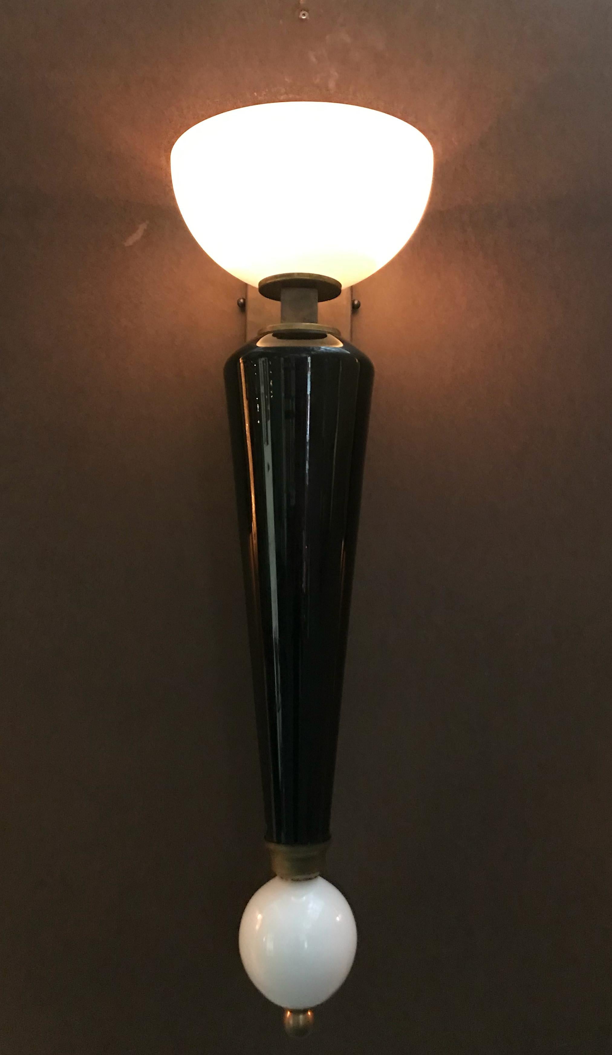 Mid-Century Modern Single Murano Torchere Sconce For Sale