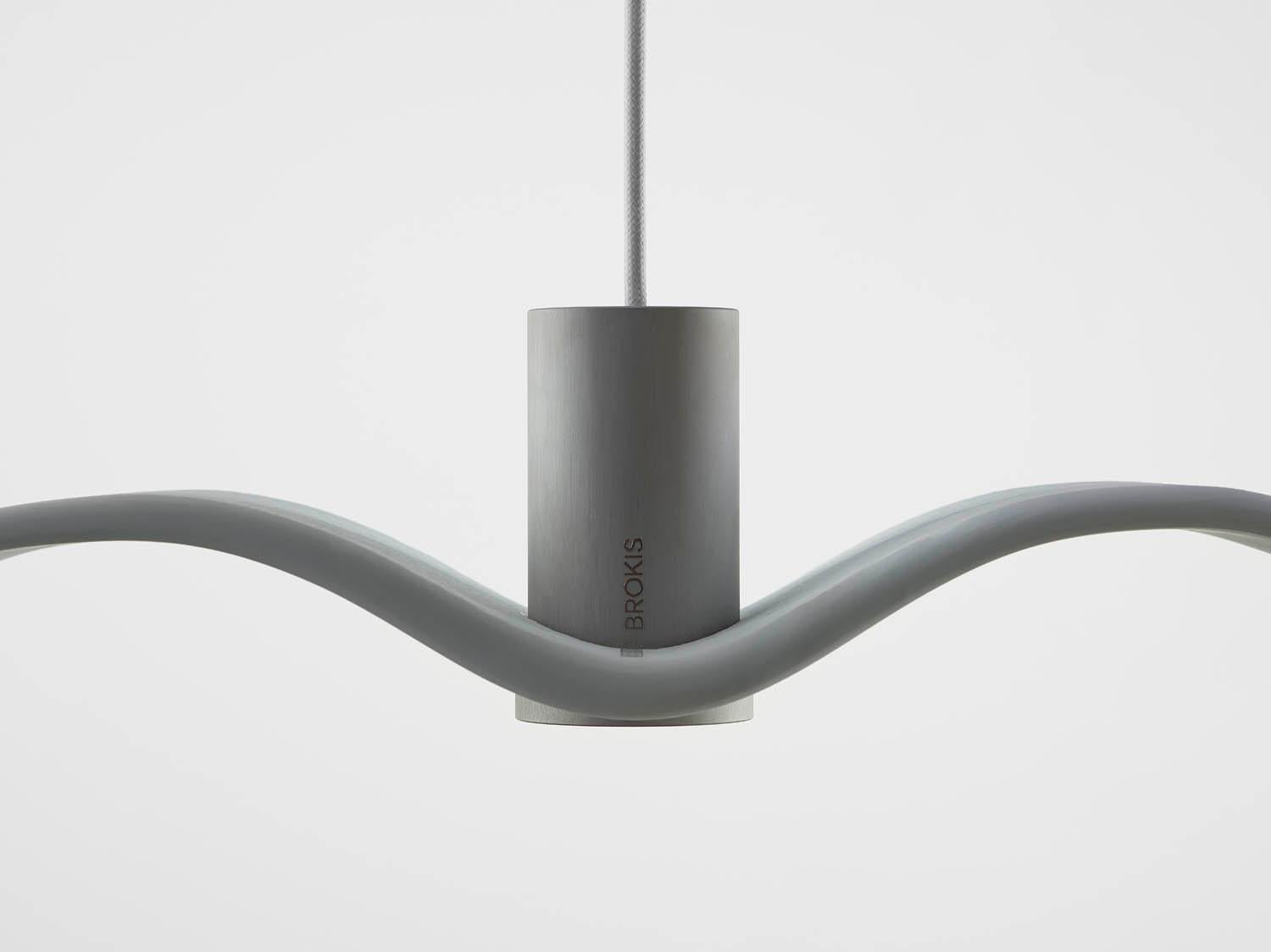 XXI secolo e contemporaneo Ciondolo singolo Night Birds di Brokis con paralume in vetro bianco e corda bianca in vendita