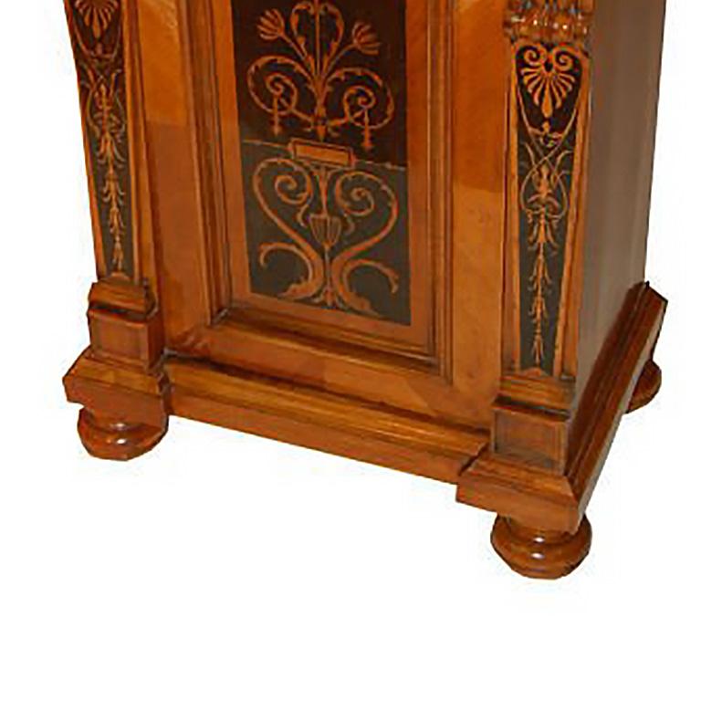 18th Century and Earlier Single Night Stand For Sale