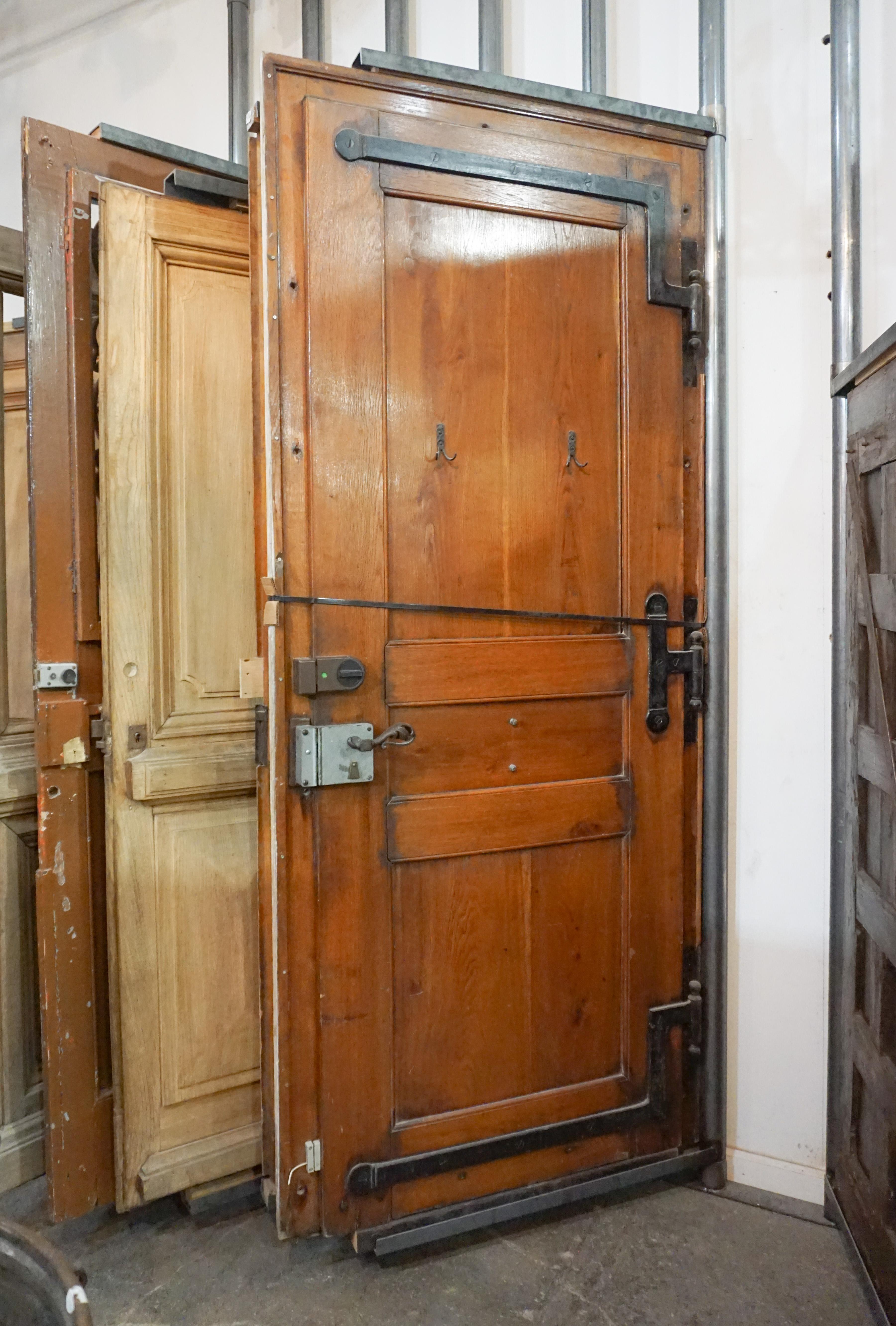 Single Oak Entry Door with Iron Knocker, circa 1880 In Good Condition In Dallas, TX
