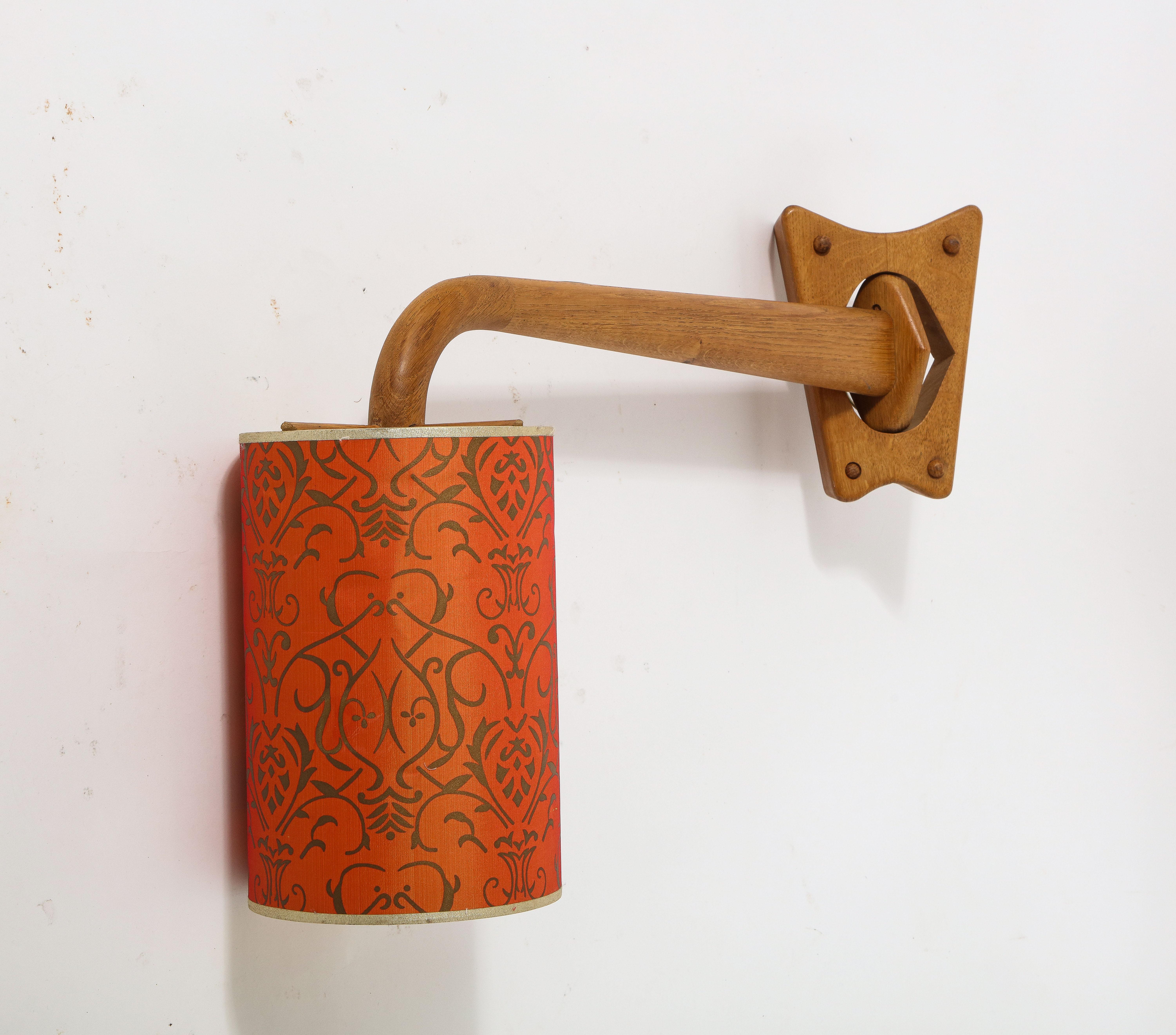 Guillerme et Chambron Single Oak Swing Arm Sconce, France 1950's For Sale 1