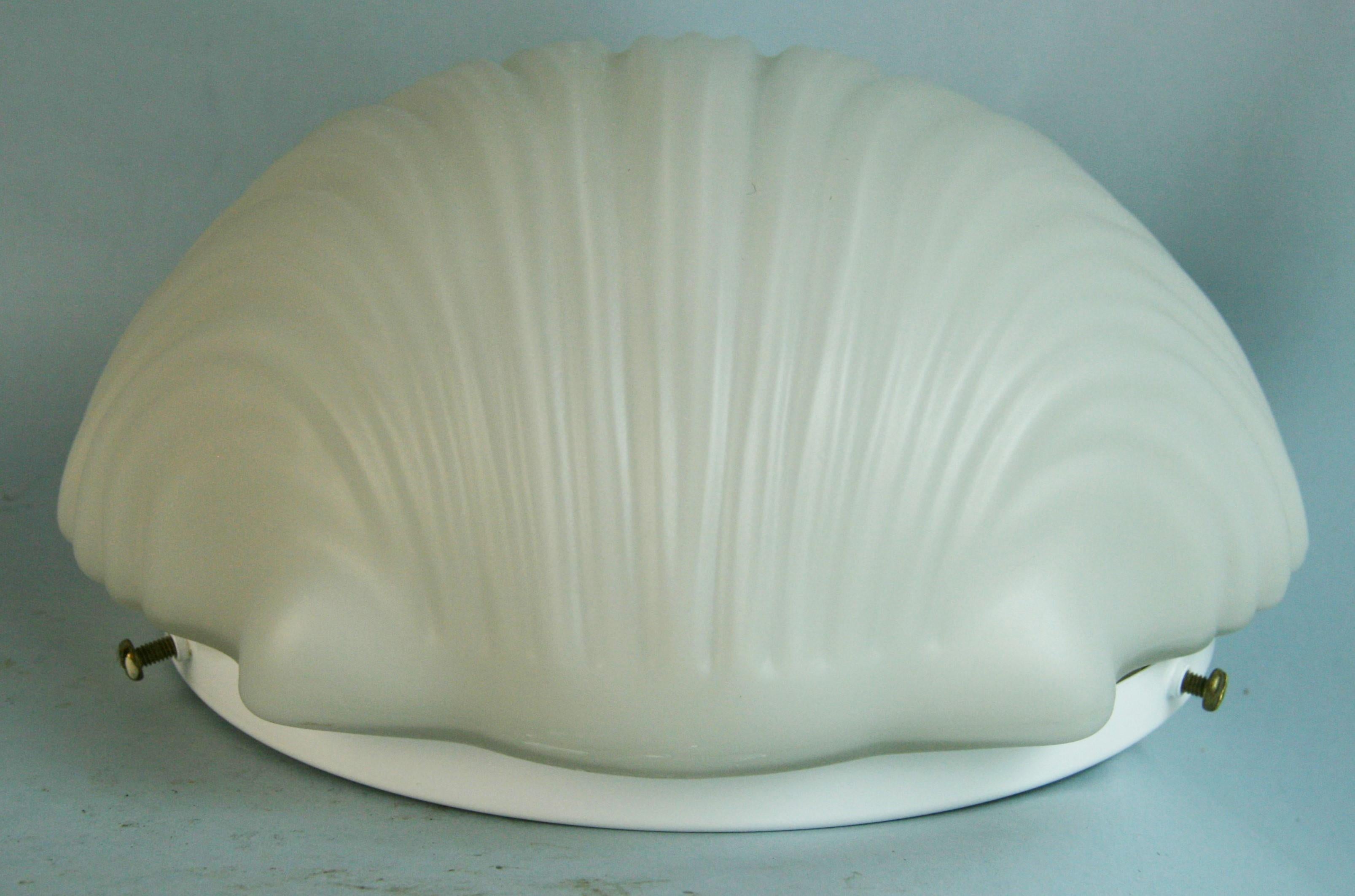 Single Opaline Glass Nautical Shell Shaped Wall Sconce For Sale 2