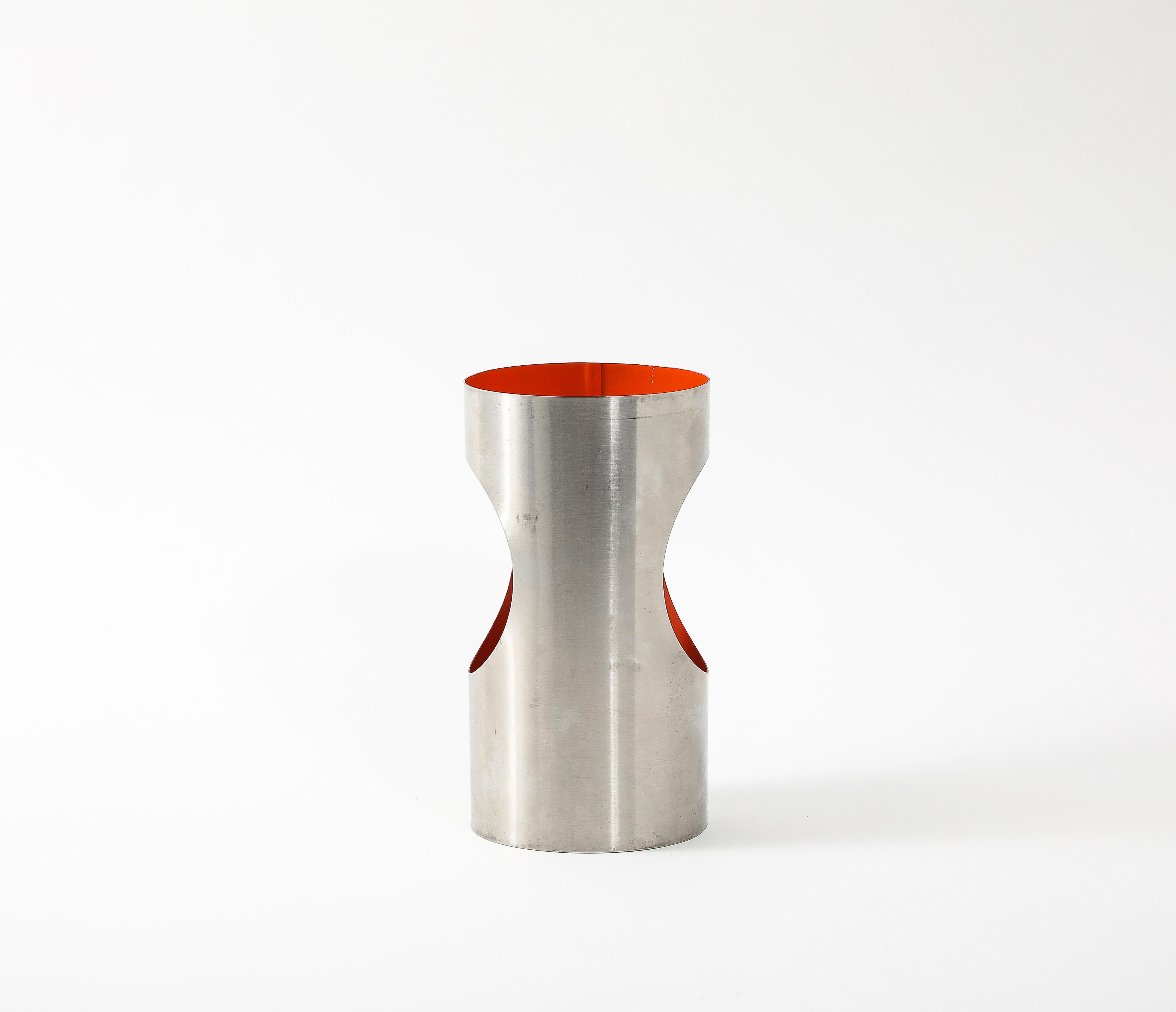 Francese Sconce singole a cilindro arancione rosso A Space Age, Francia, anni '70 in vendita