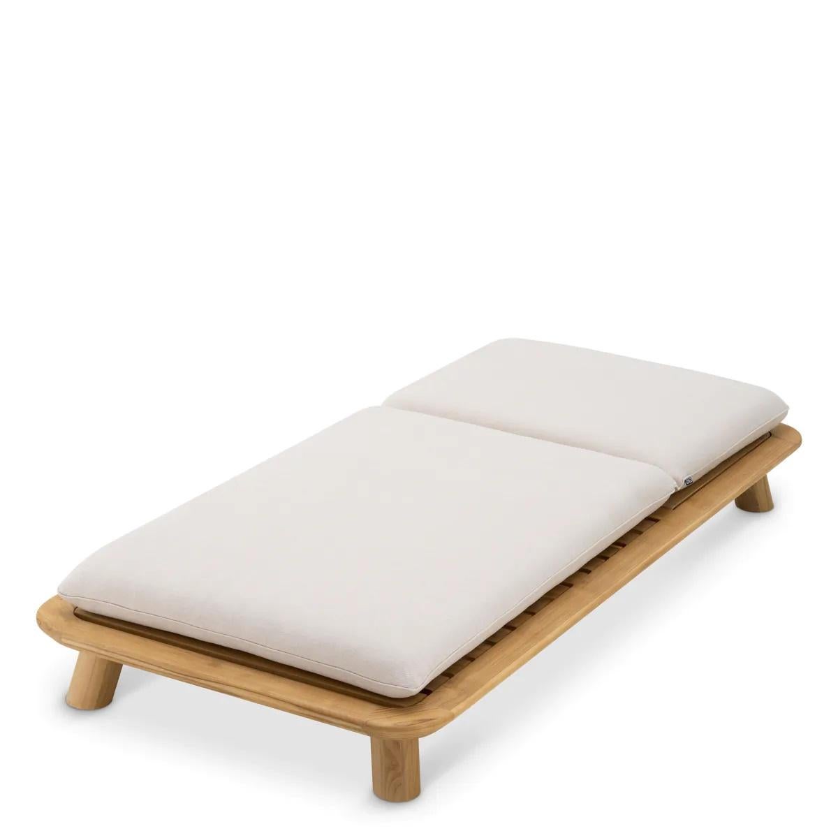 Français Lit de jour simple pour l'extérieur, teck naturel, tissu couleur sable. en vente