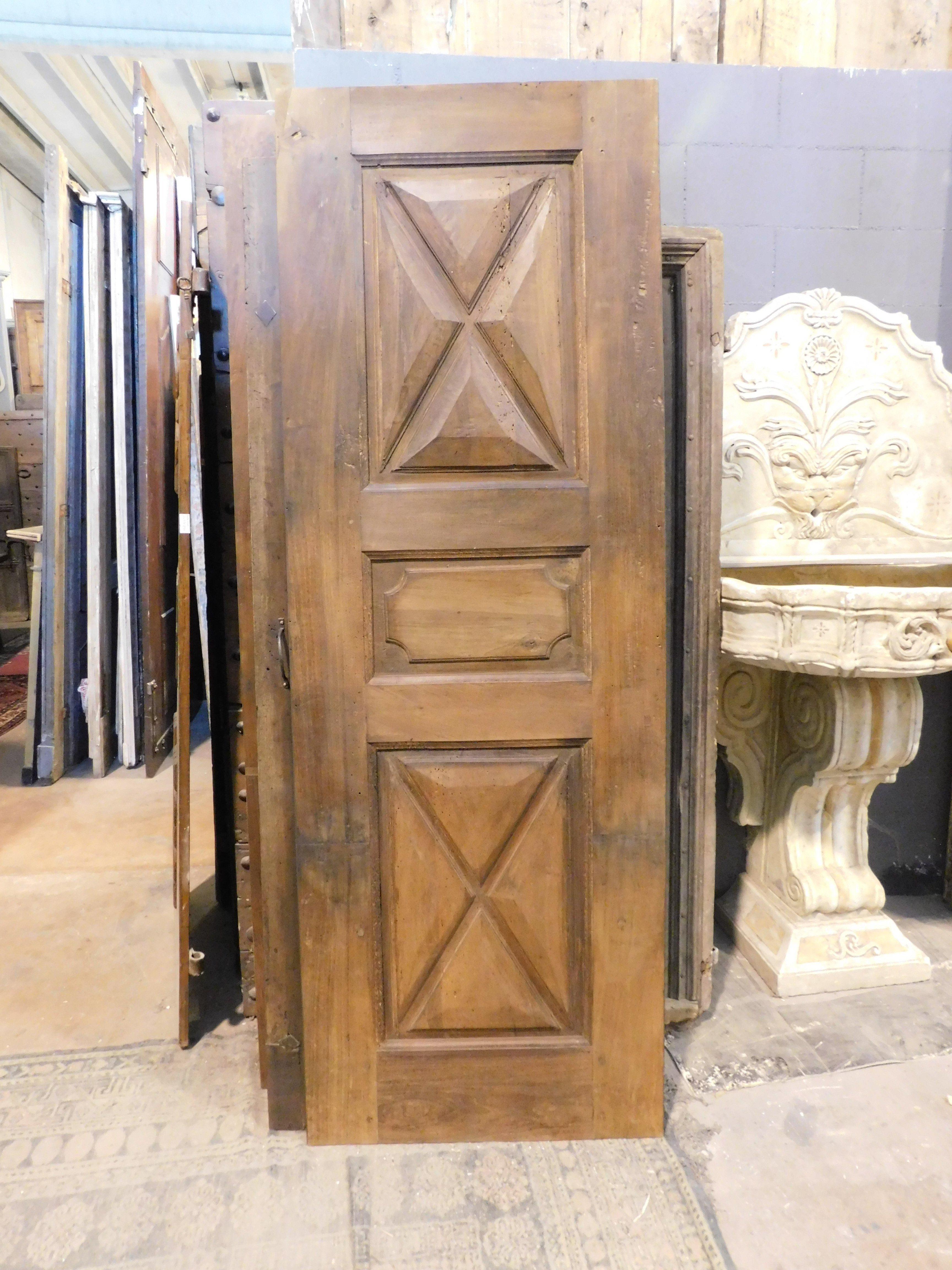 Puerta de un solo panel en nogal, tallada en diamante, Italia Italiano en venta
