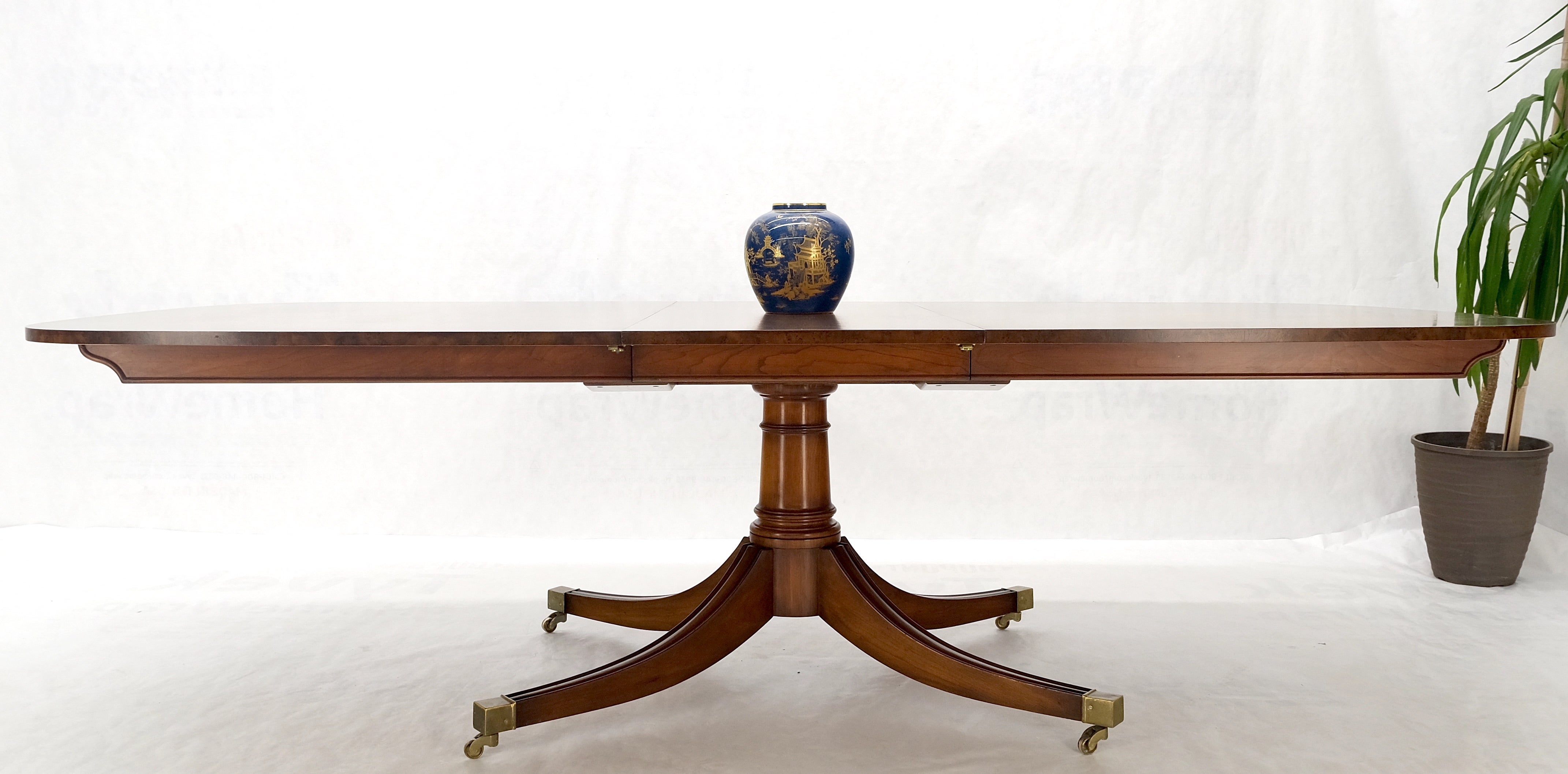 Single Pedestal Ein Blatt Oval Banded Dining Table 8 Regency Stühle Set MINT!

ABMESSUNGEN

Tisch: 52 x 84 × 30
Blatt: 1 × 22

Stuhl: 21 x 21 × 34
Sitzhöhe: 21

ein Tisch und eine Platte, acht Stühle