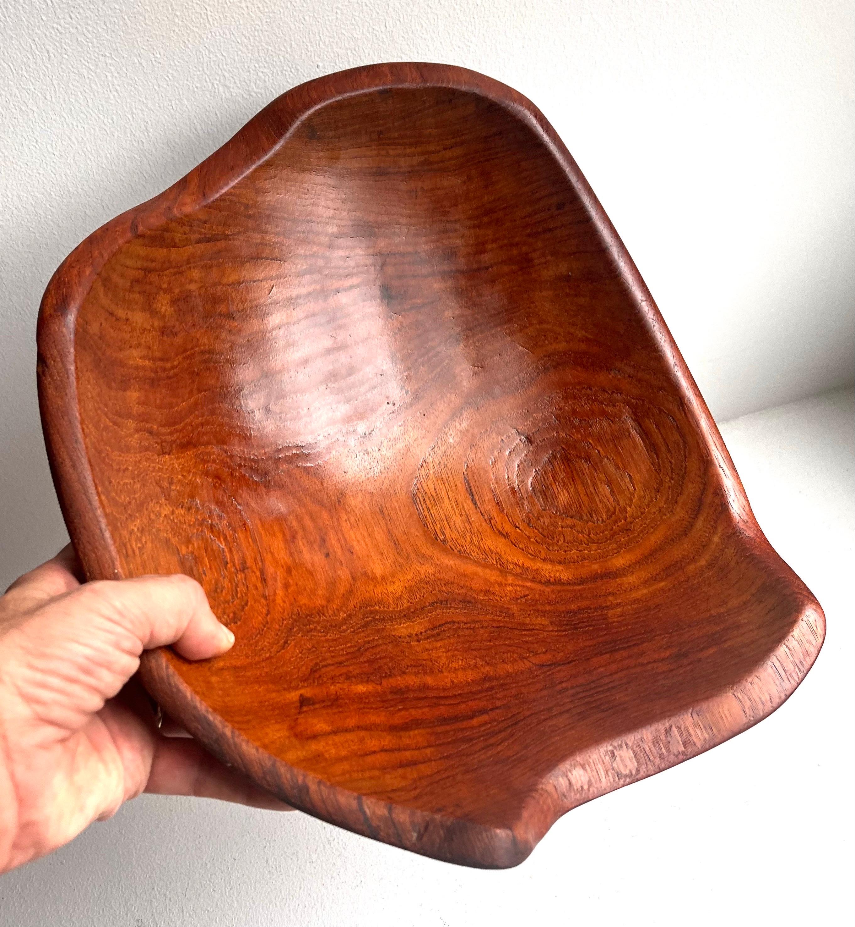 Ciotola in legno a bordo libero in un unico pezzo, artista sconosciuto, anni '70 in vendita 6