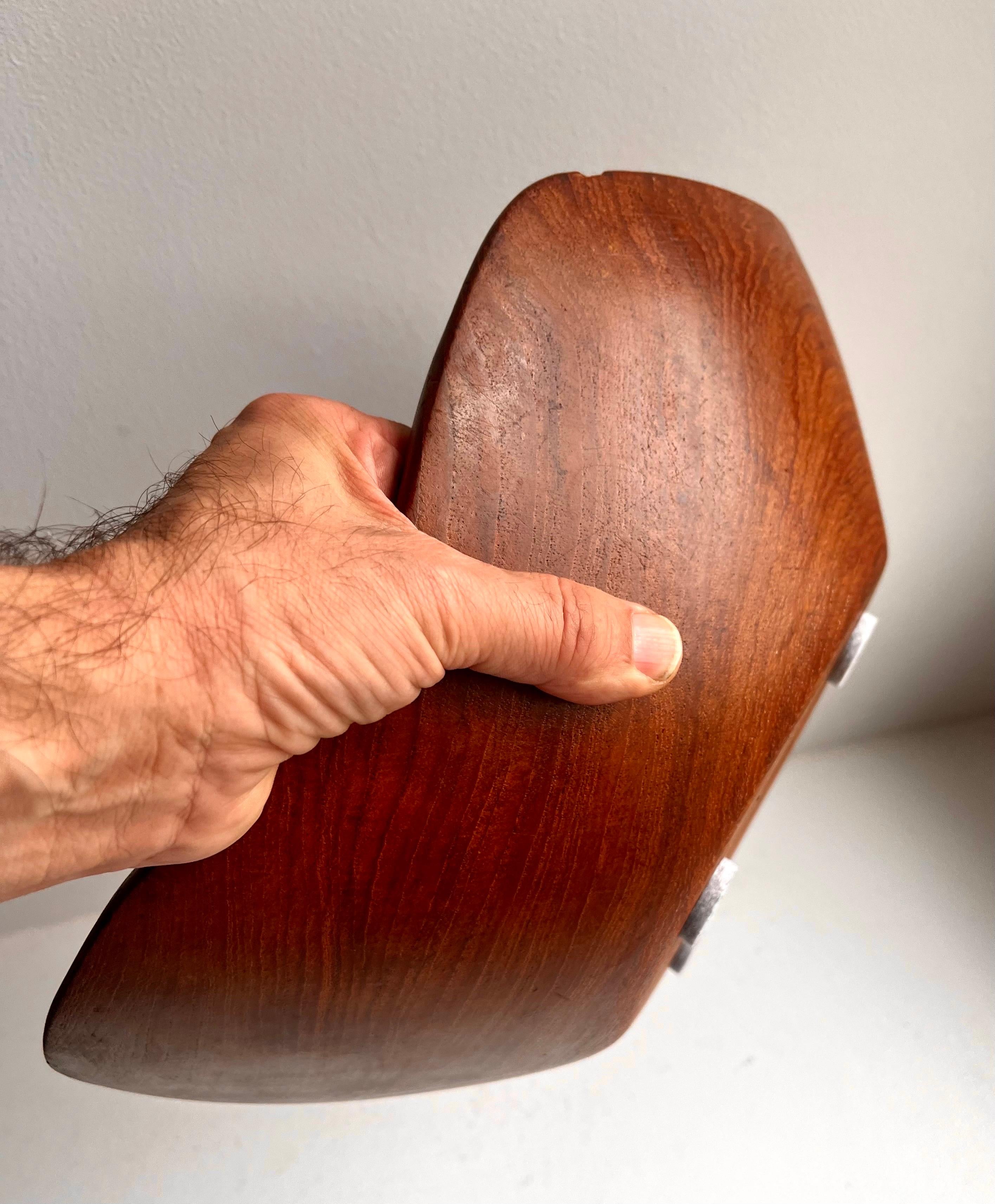 Ciotola in legno a bordo libero in un unico pezzo, artista sconosciuto, anni '70 in vendita 7