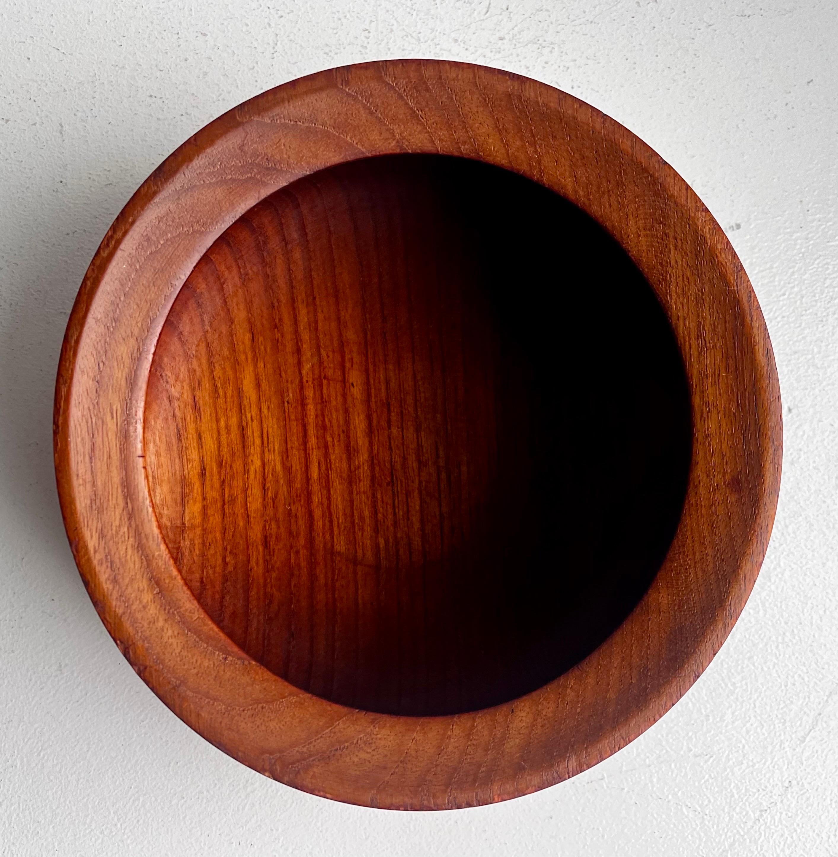 Ciotola in teak, danese
Artista sconosciuto

