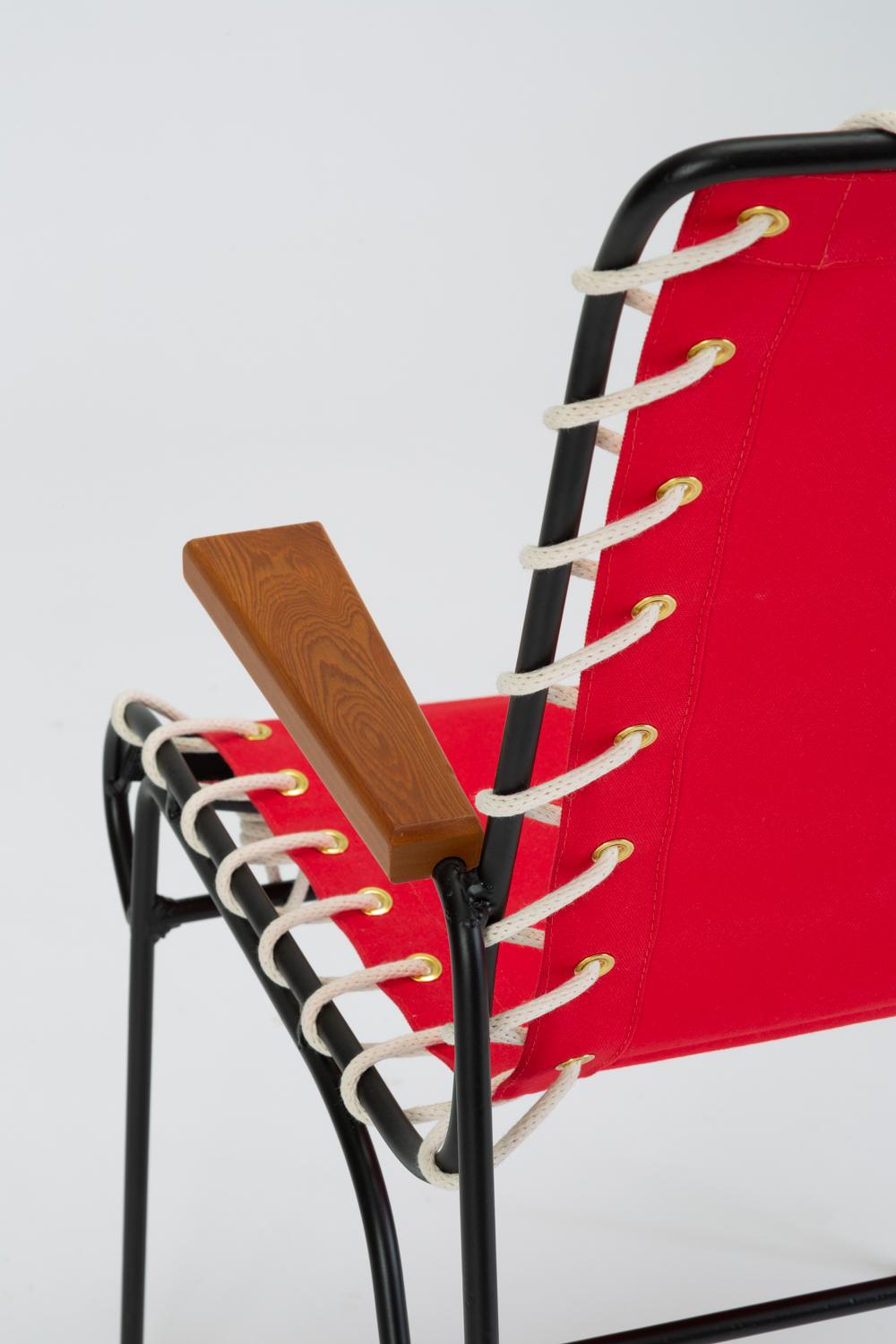 Single Pipsan Saarinen Swanson Captain Chair 3