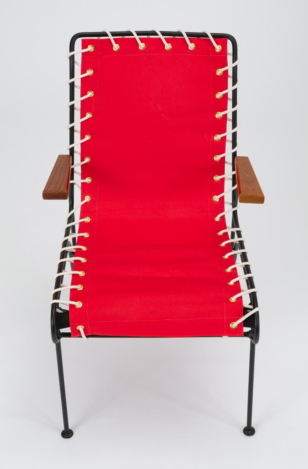 American Single Pipsan Saarinen Swanson Captain Chair