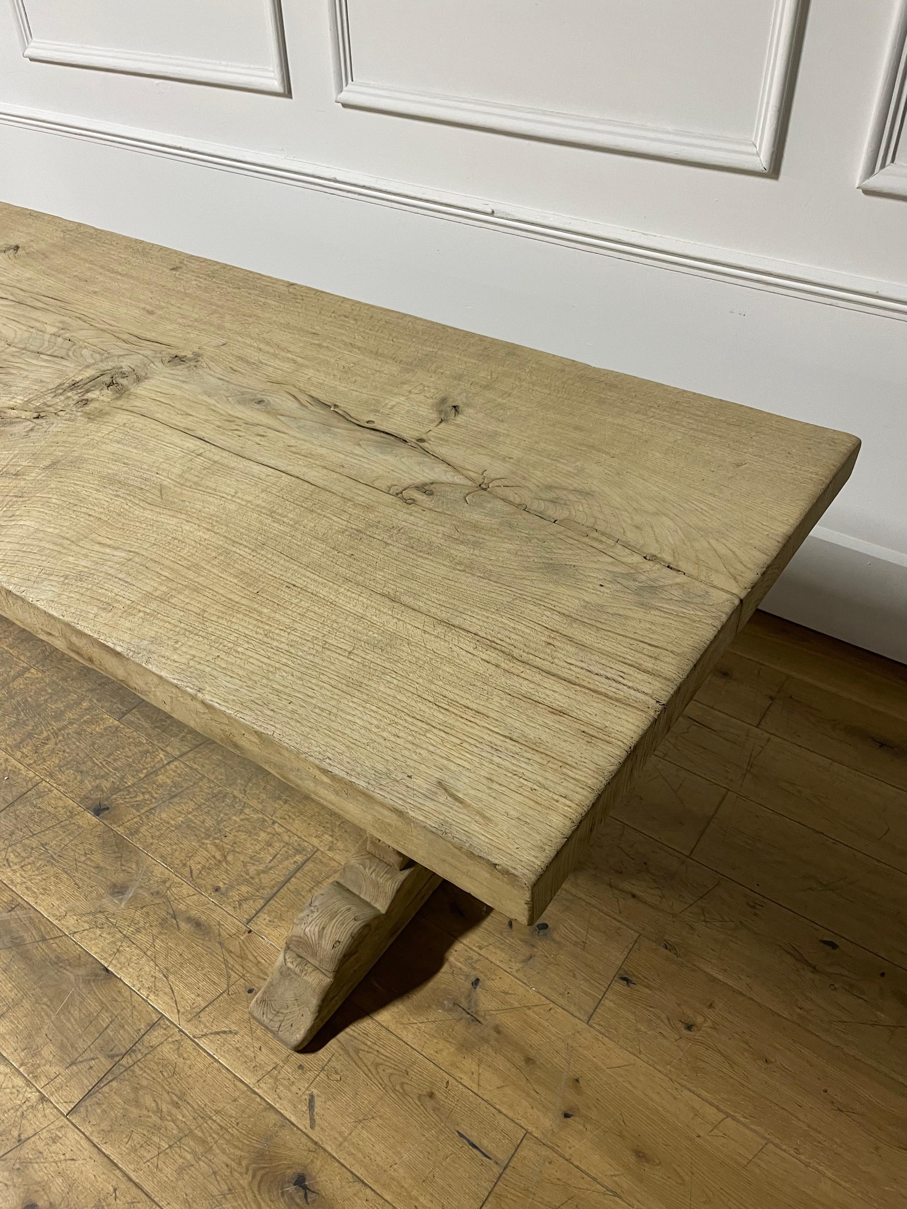 Single planked oak Farmhouse table / refectory table 2.5 meters In Good Condition In Budleigh Salterton, GB