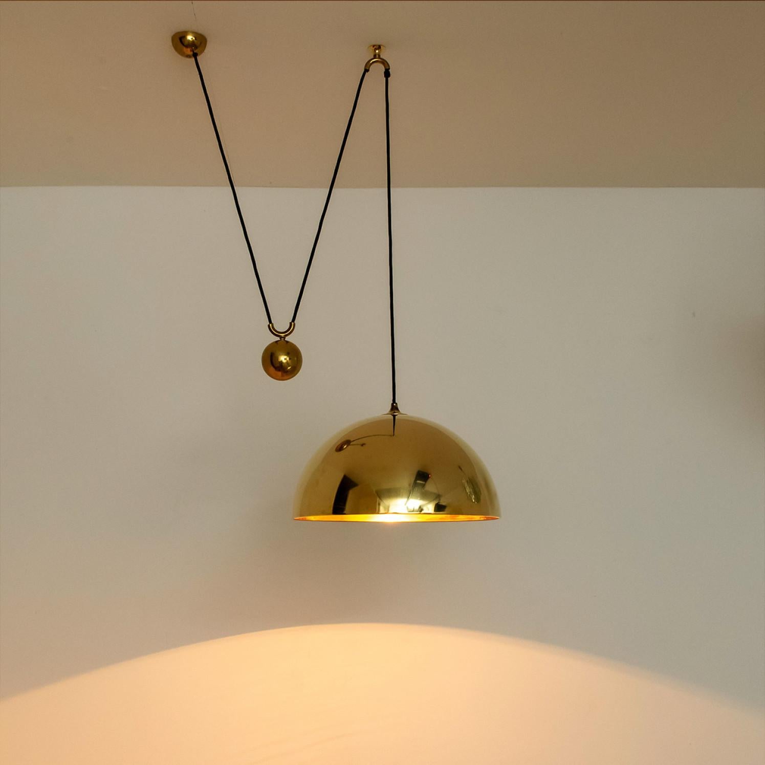 XXI secolo e contemporaneo Lampada a sospensione in ottone a trazione singola di Florian Schulz in vendita