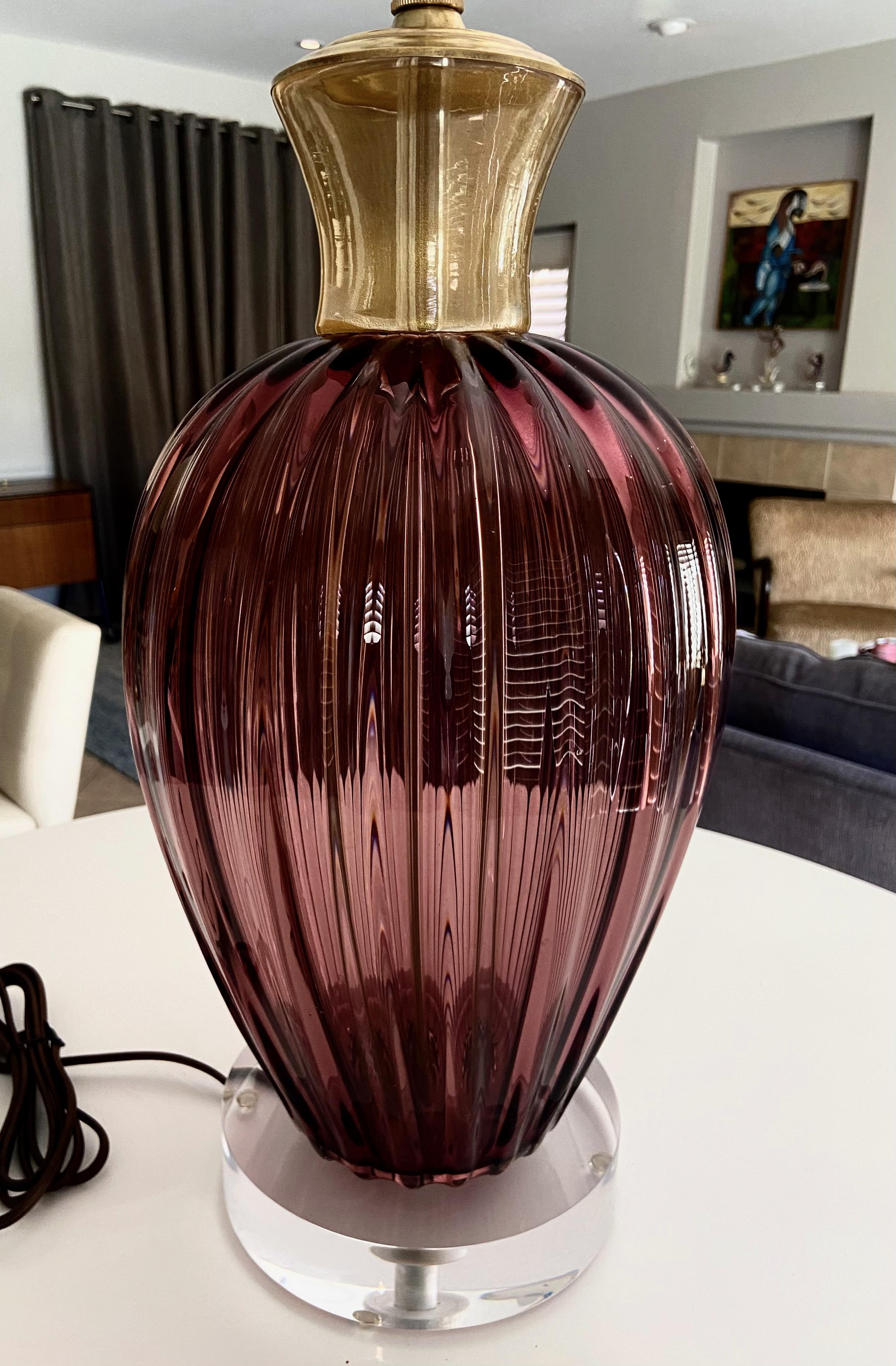 Single Purple Murano Italian Ribbed Gold Glass Table Lamp For Sale 8
