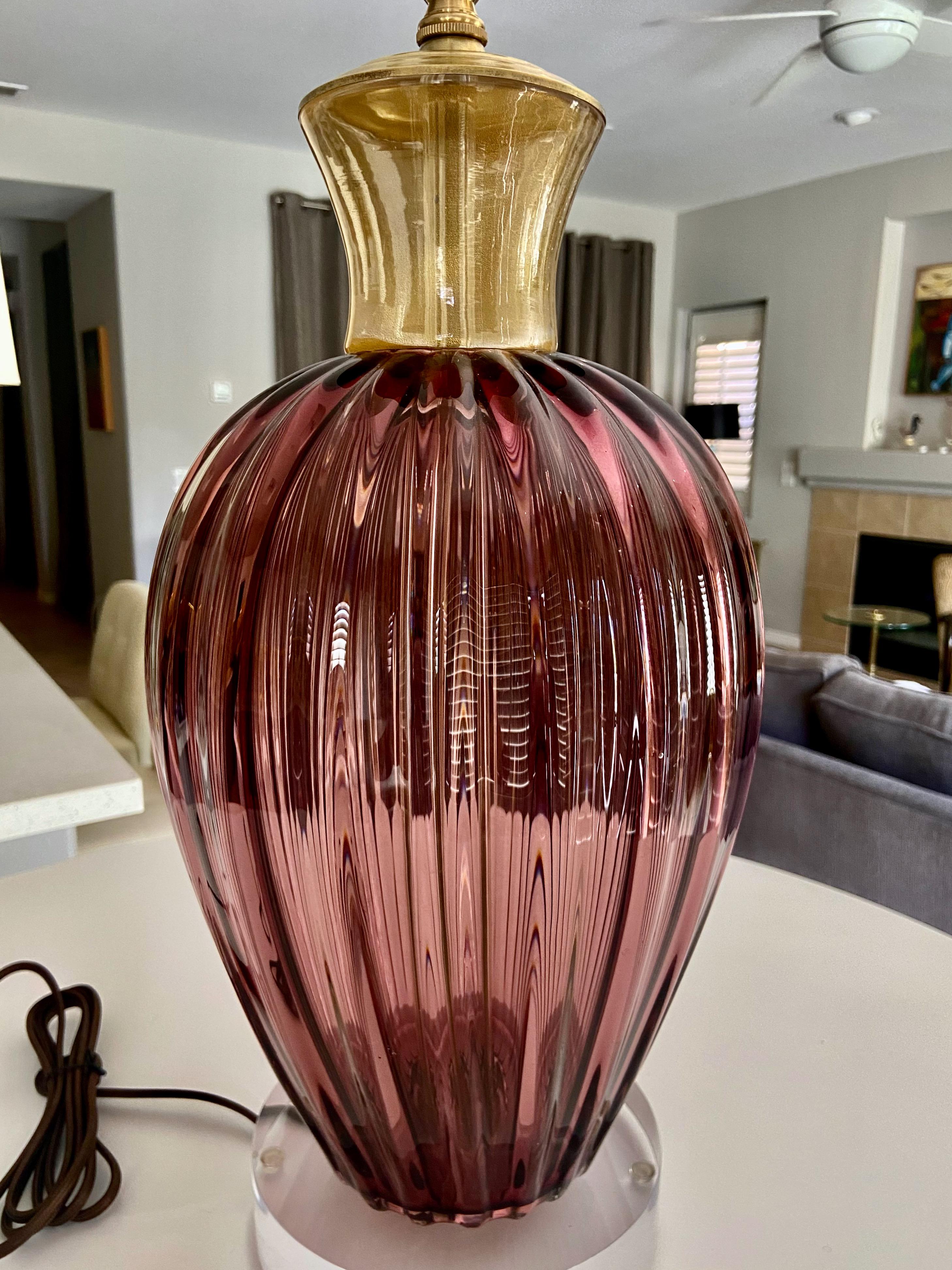 Brass Single Purple Murano Italian Ribbed Gold Glass Table Lamp For Sale