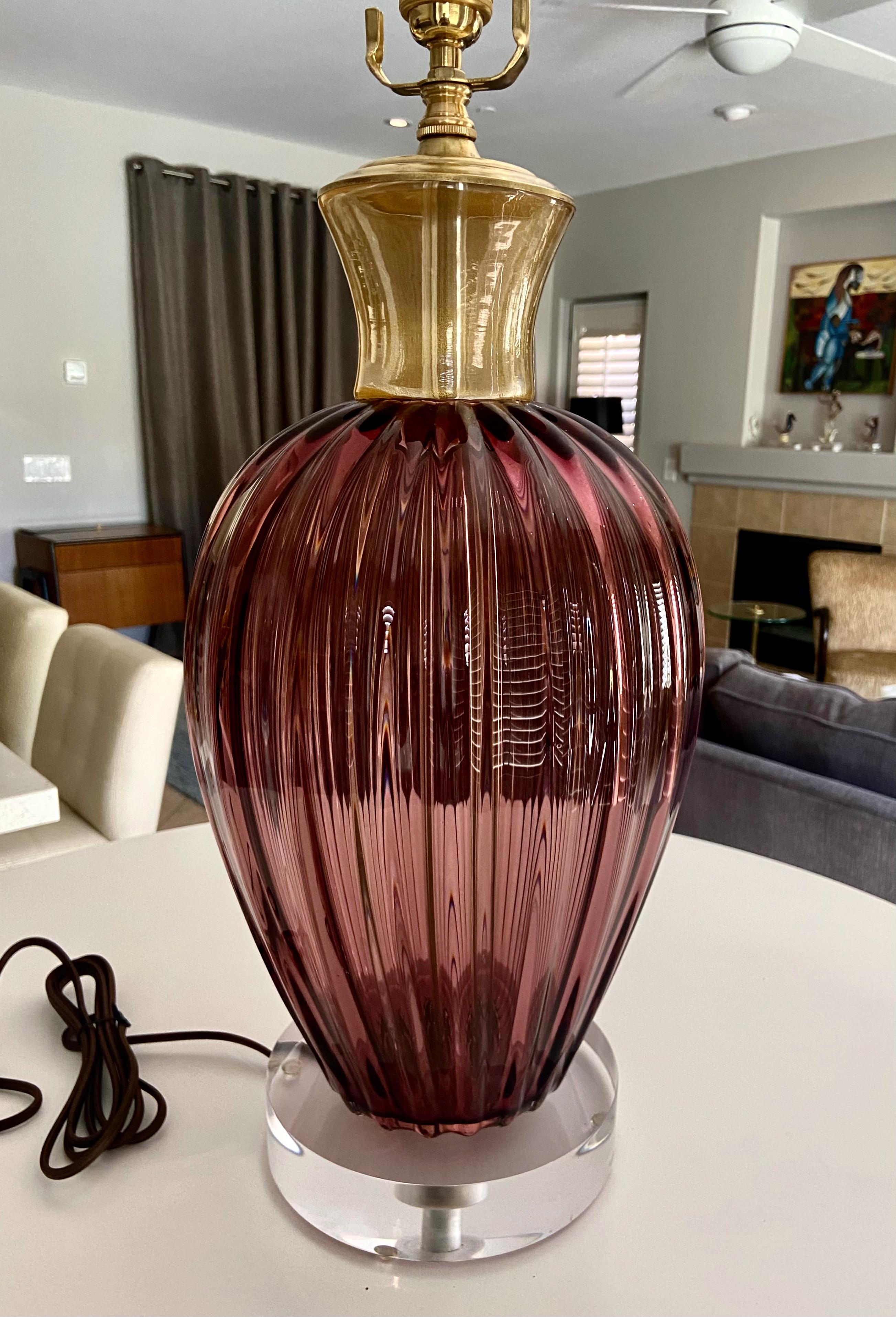 Single Purple Murano Italian Ribbed Gold Glass Table Lamp For Sale 3