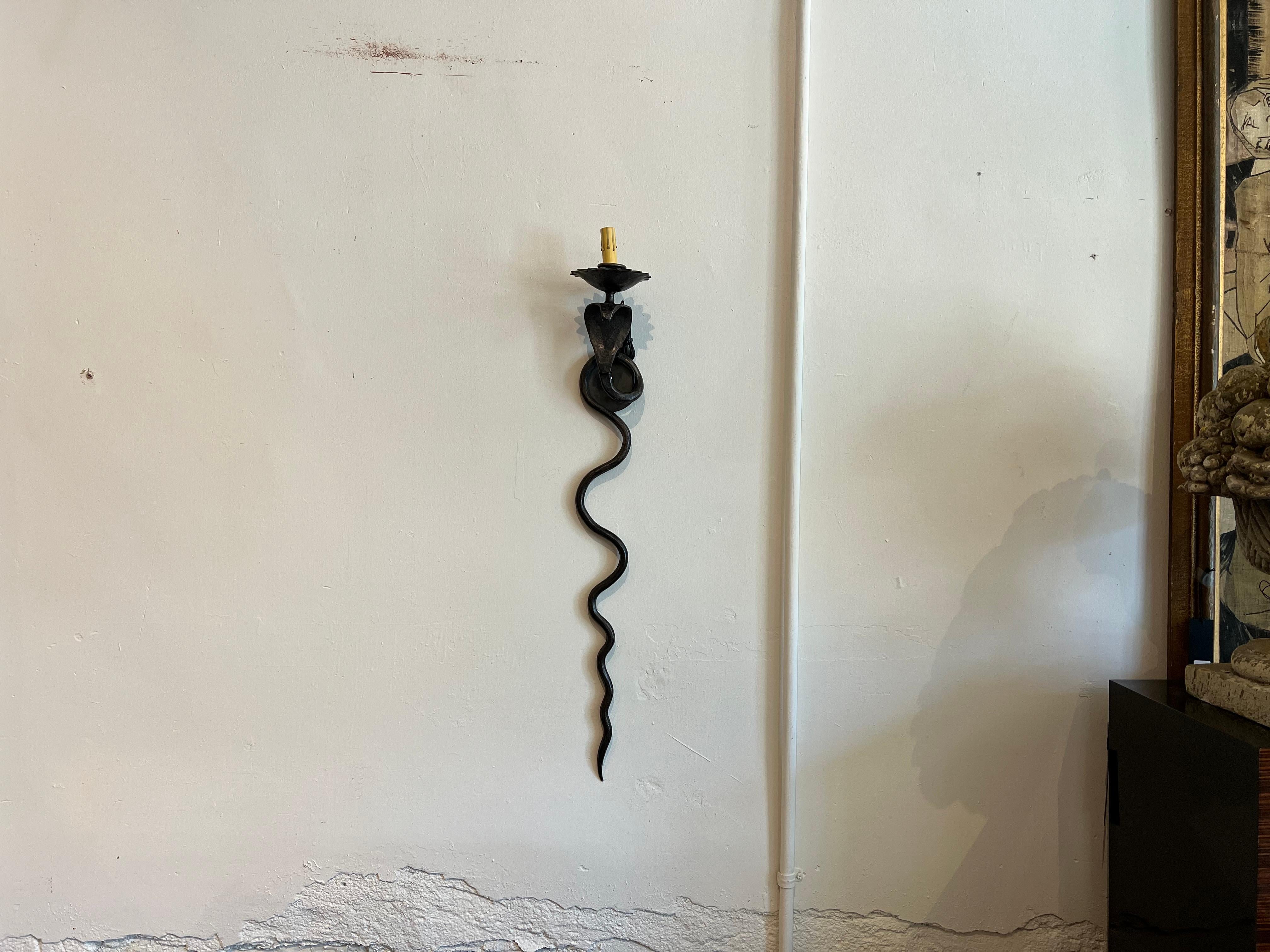 American Single Electrified Serpent Sconce in gunmetal wrought iron finish For Sale
