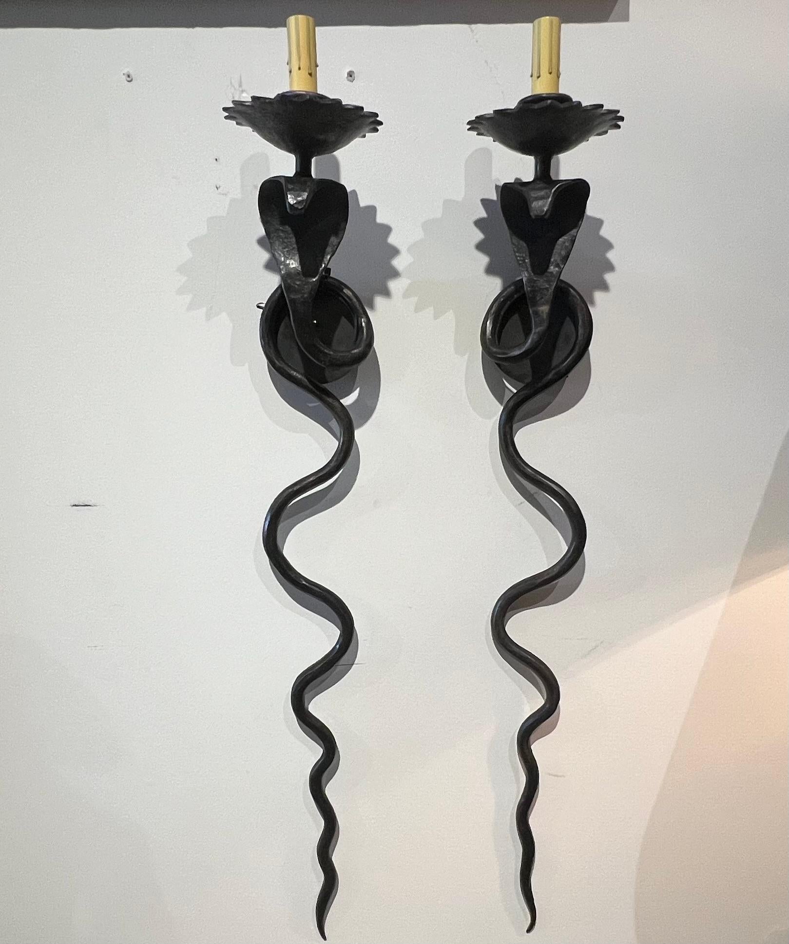 Blackened Single Electrified Serpent Sconce in gunmetal wrought iron finish For Sale