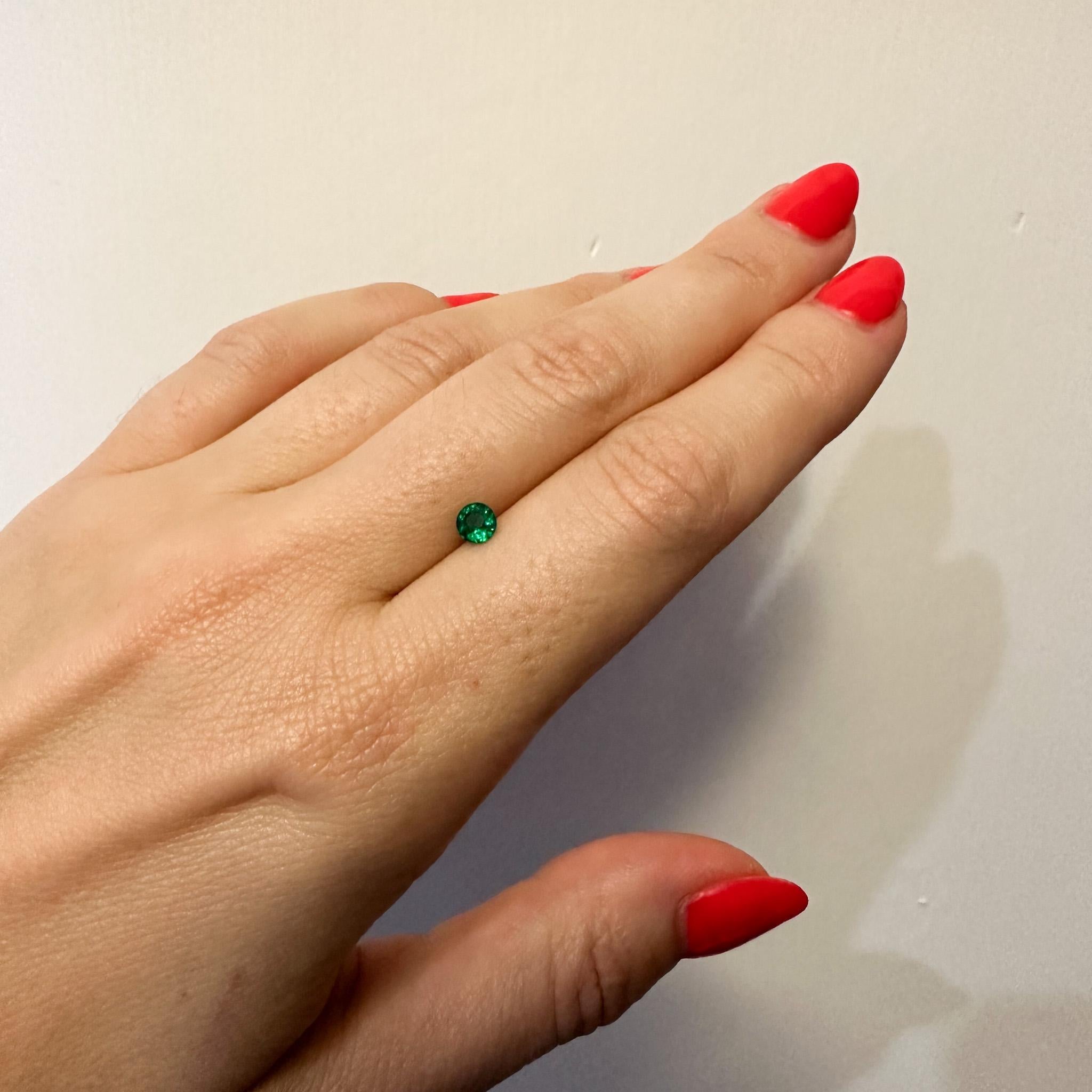 Single Round Green Emerald Stud in Platinum For Sale 3